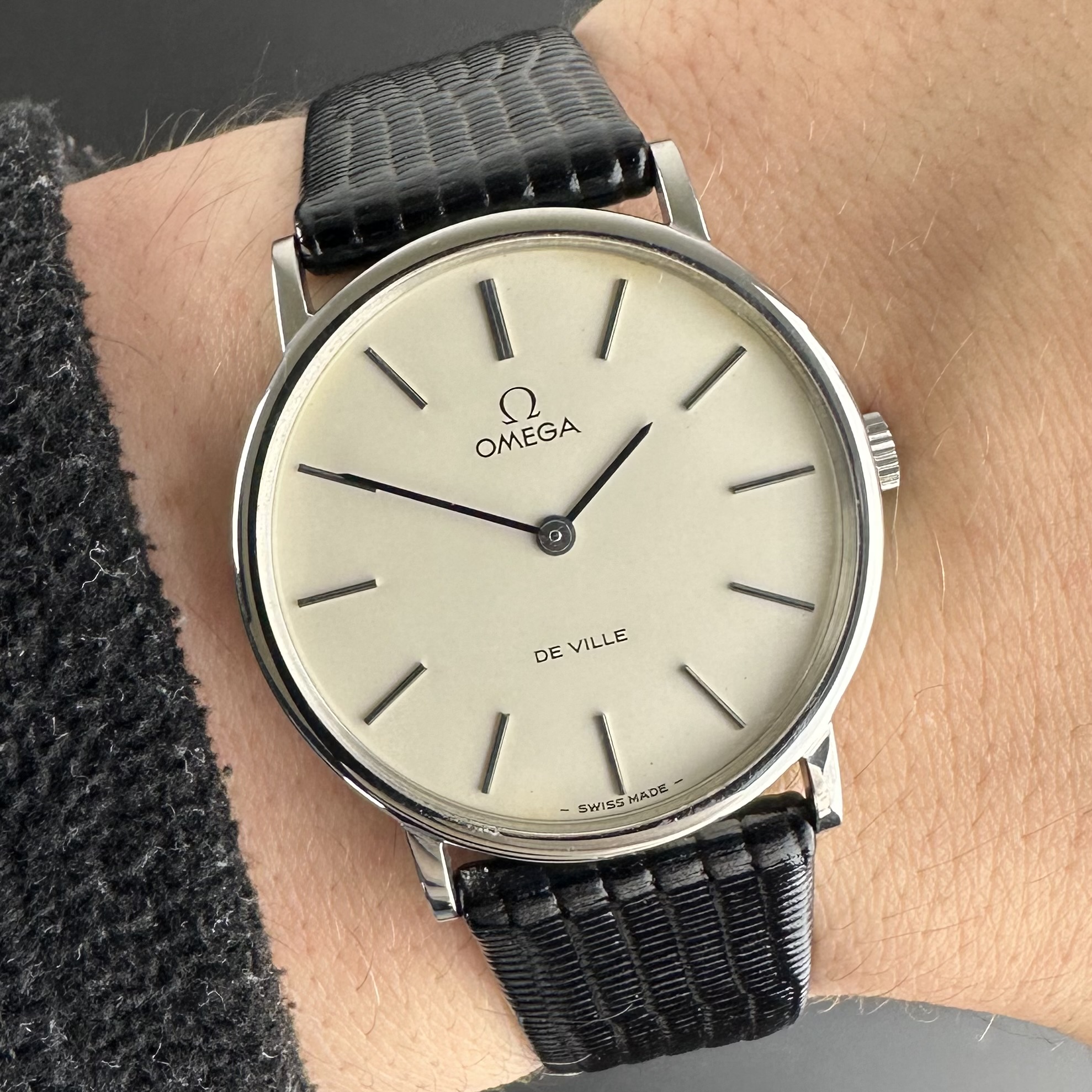 Vintage Omega De Ville Manual Wind White dial 111.0140 - 32mm - 1977