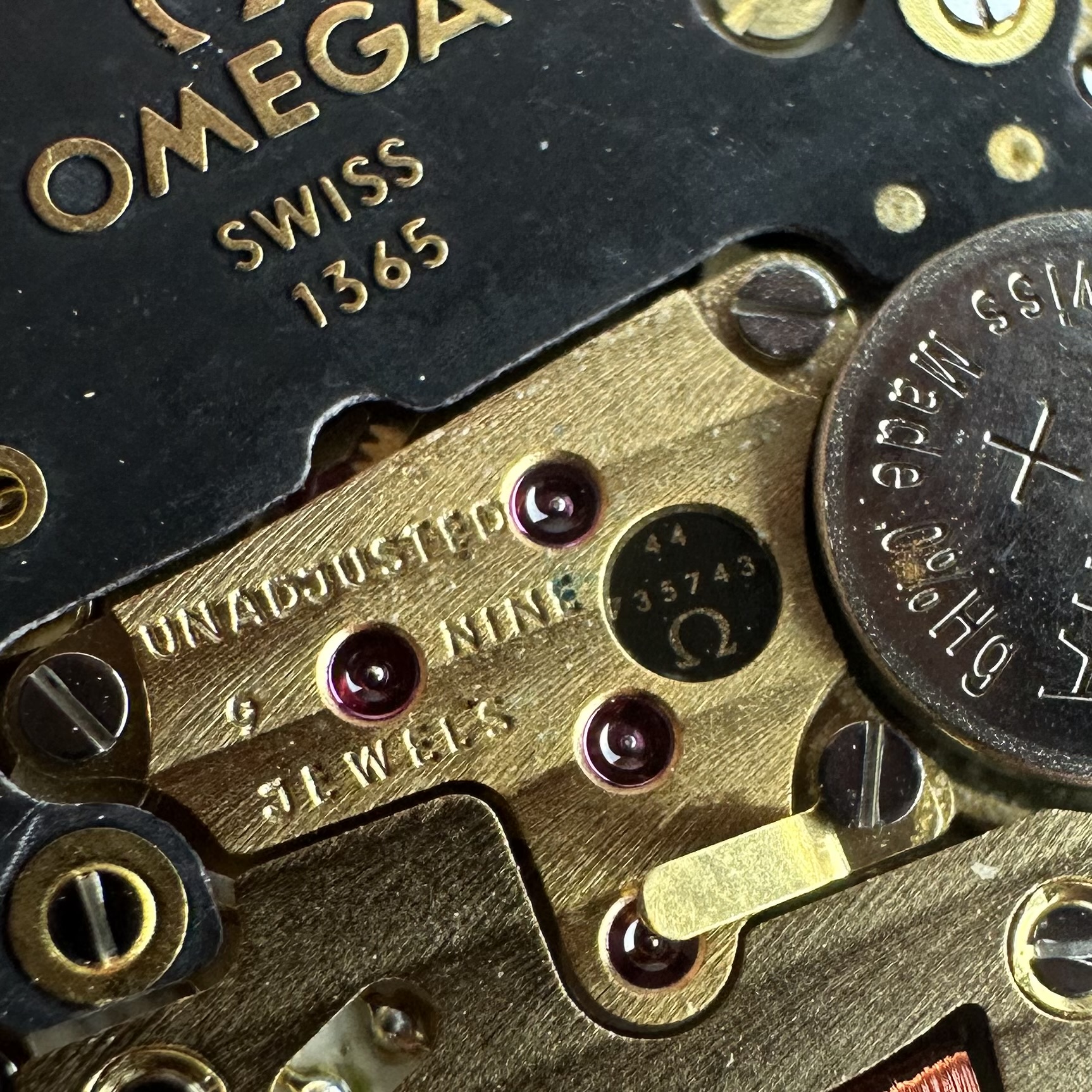 Vintage Omega De Ville Quartz Grey / Black dial 191.0131 - 30mm - 1979