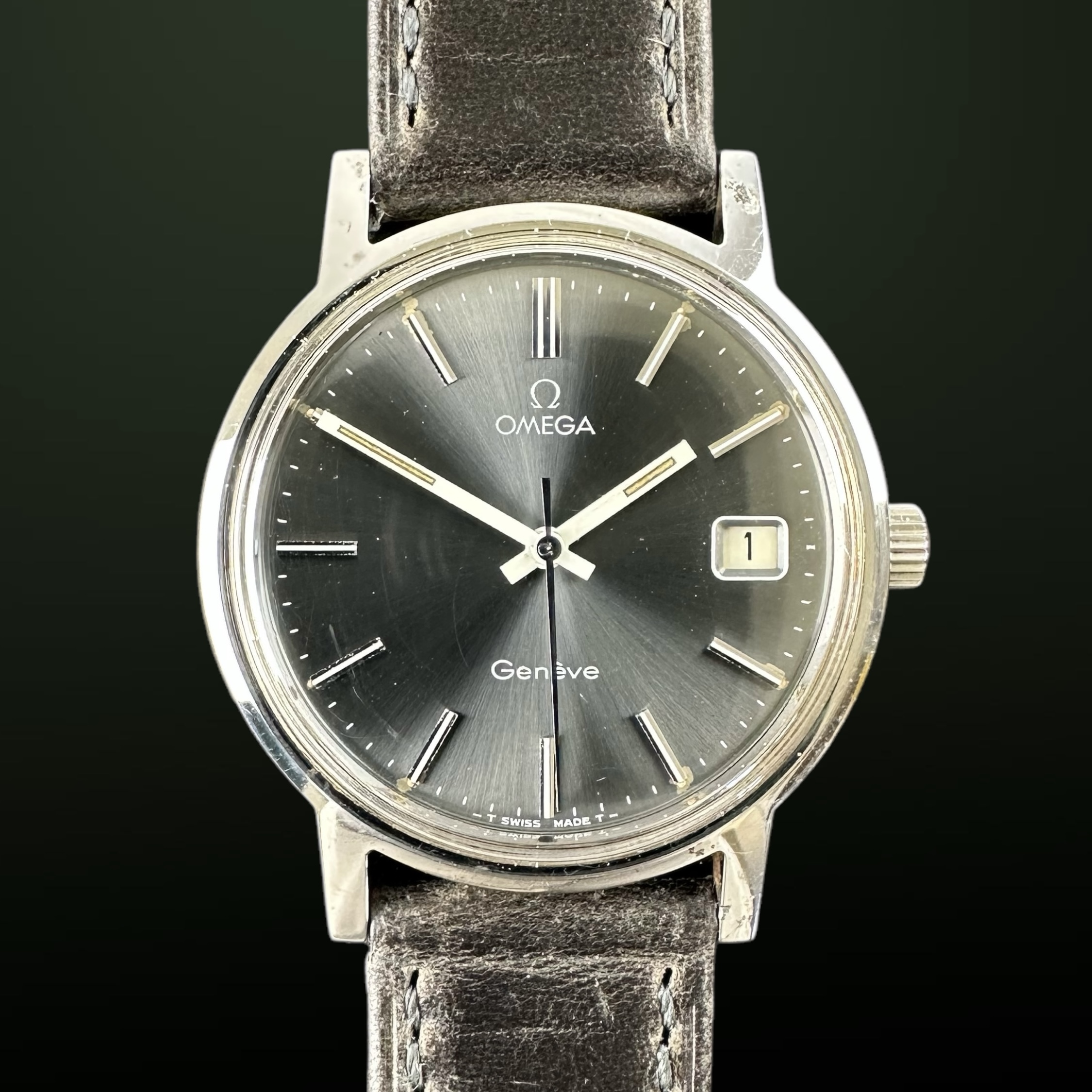 Vintage Omega Genève Silver Grey Sunburst dial 136.0104 - 35mm - 1975