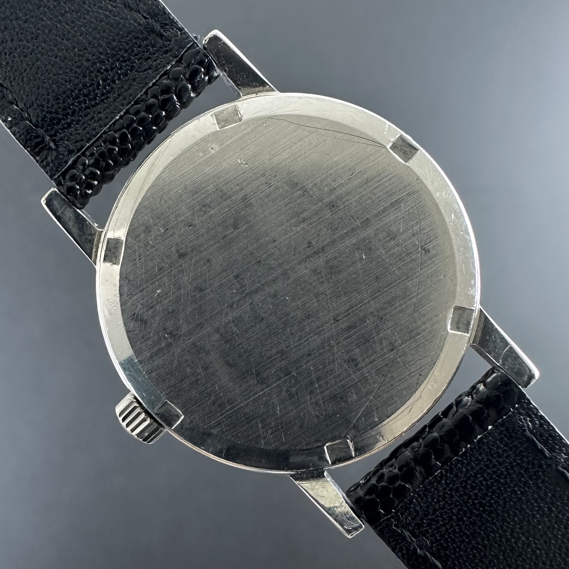 Vintage Omega Genève Manual Wind White Sunburst 136.0098 - 35mm - 1972
