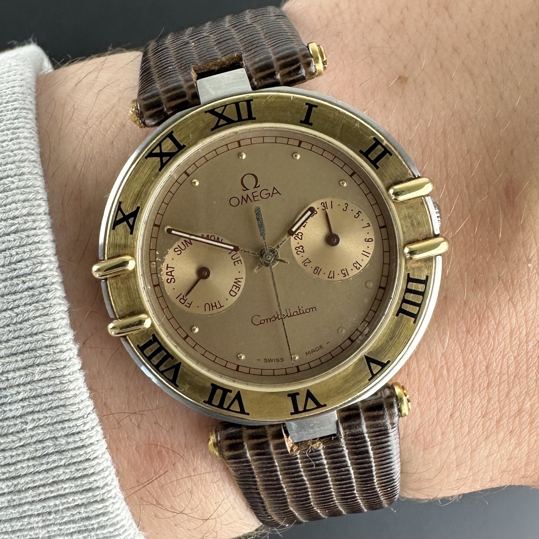 Vintage Omega Constellation DayDate 18k Gold bezel 196.1070 - 33mm - 1987