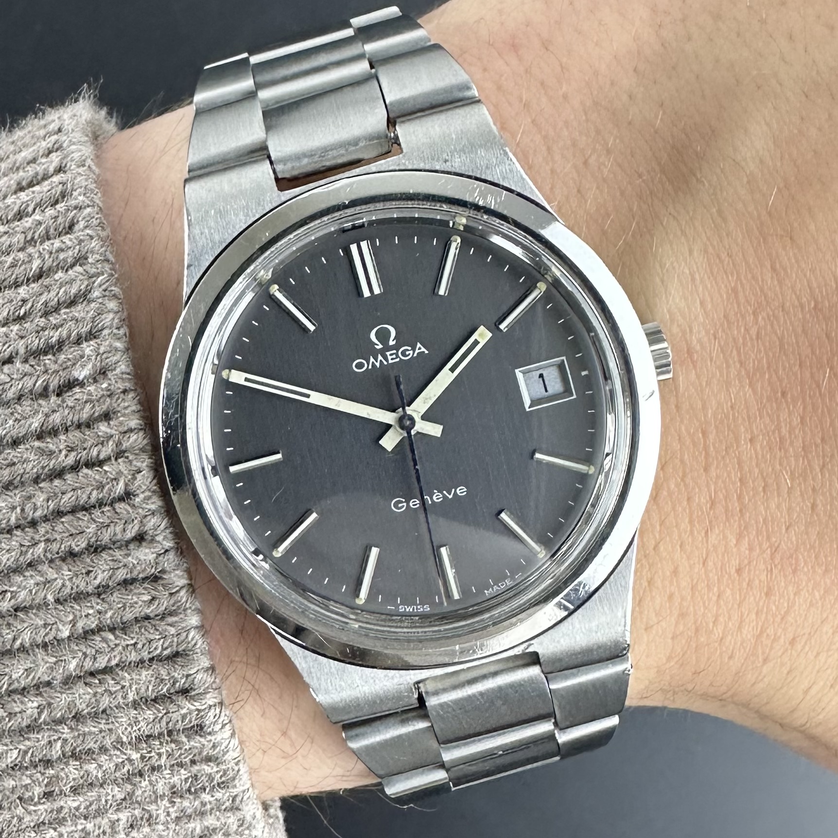 Vintage Omega Genève Manual Wind Grey Dial 136.0103 - 36mm - 1972 