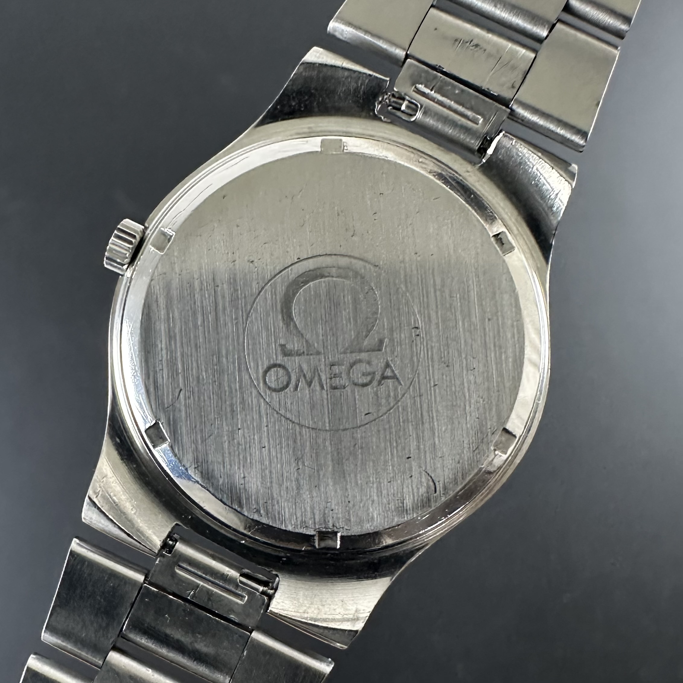 Vintage Omega Genève Manual Wind Grey Dial 136.0103 - 36mm - 1972 