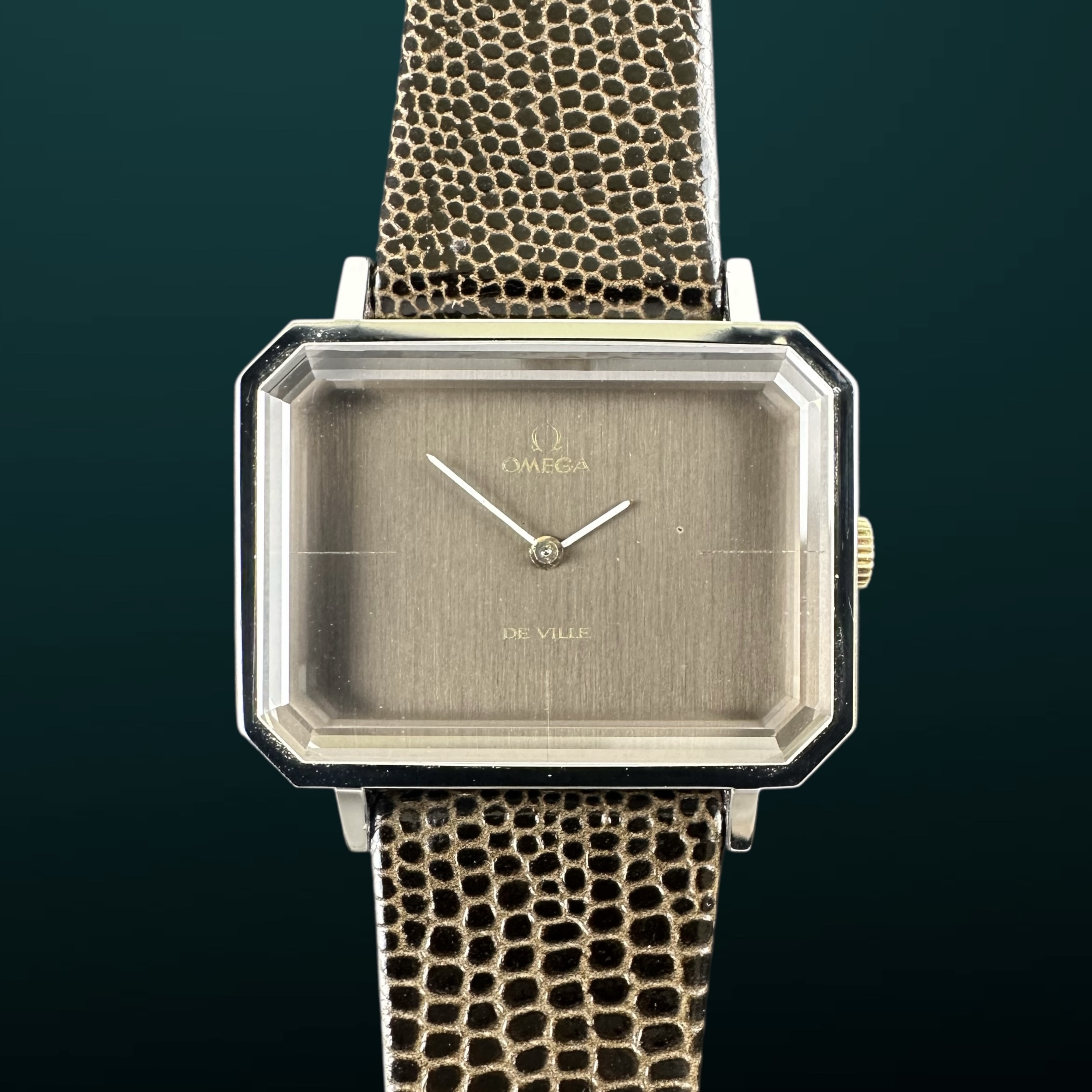 Vintage Omega De Ville Emeraude “Andrew Grima” White Gold Plated 511.0379 - 32,5mm - 1970