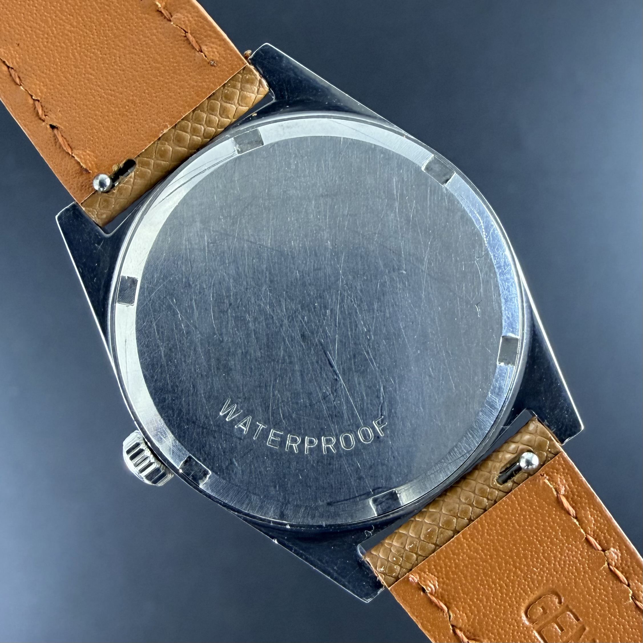 Vintage Omega Genève White Sunburst Manual Wind 135.041 - 34,5mm - 1970