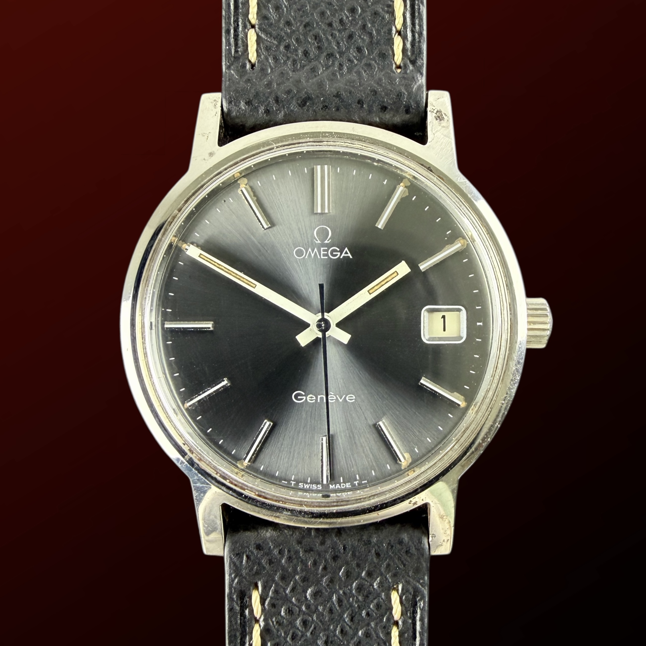 Vintage Omega Genève Silver Sunburst Manual Wind 136.0104 - 35mm - 1975