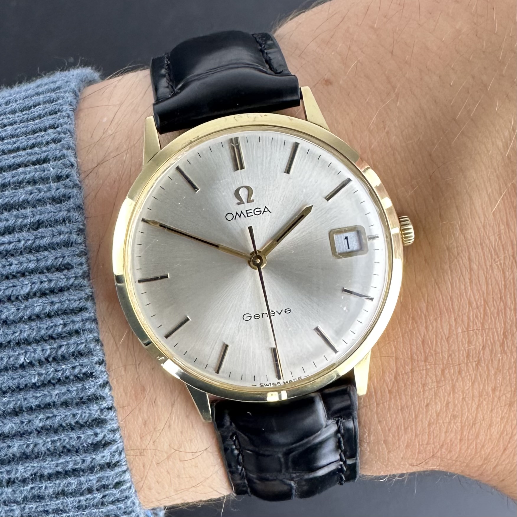 Vintage Omega Genève 14k Solid Yellow Gold Manual Wind 132.041 - 33mm - 1970 + Box