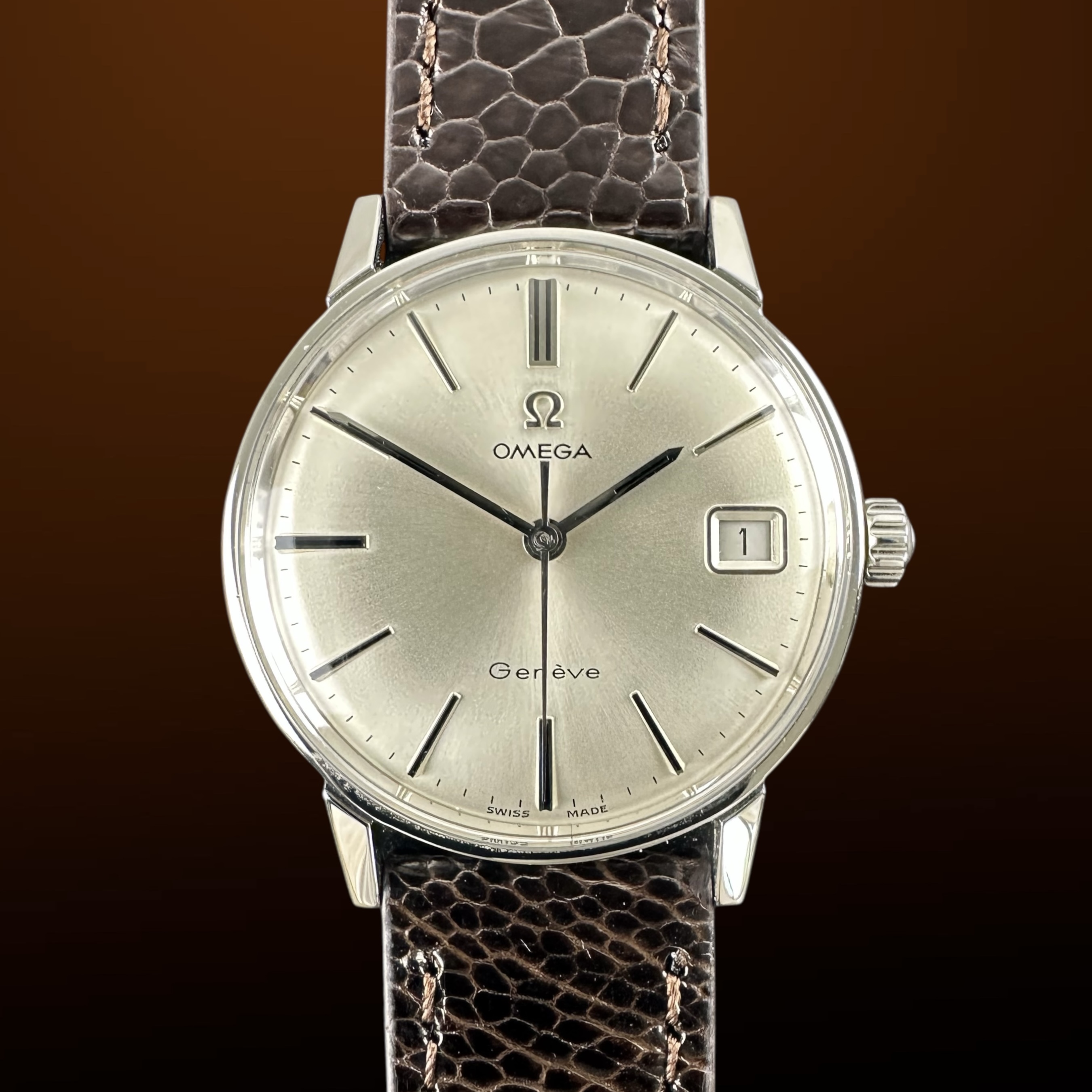 Vintage Omega Genève Date Manual Wind 136.011 - 34,5mm - 1965