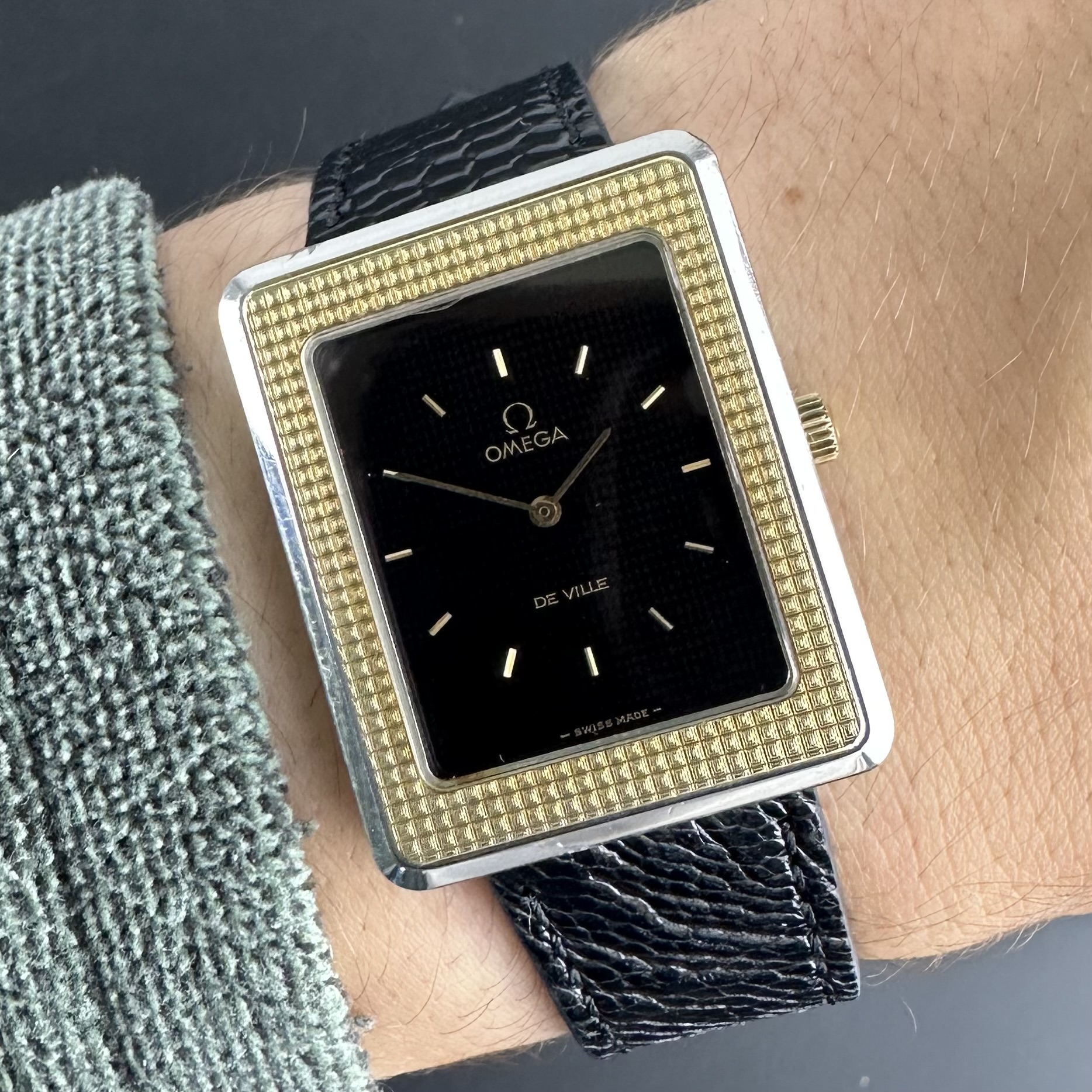 Vintage Omega De Ville Pave D’or “Clous de Paris” Tank 111.0136 - 29mm - 1975