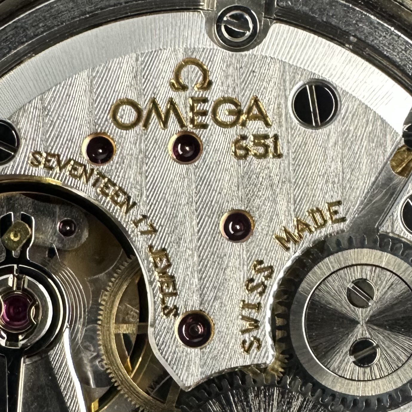 Vintage Omega De Ville Prestige Small Seconds Two-Tone 4720.11.01 - 34,5mm - 1998