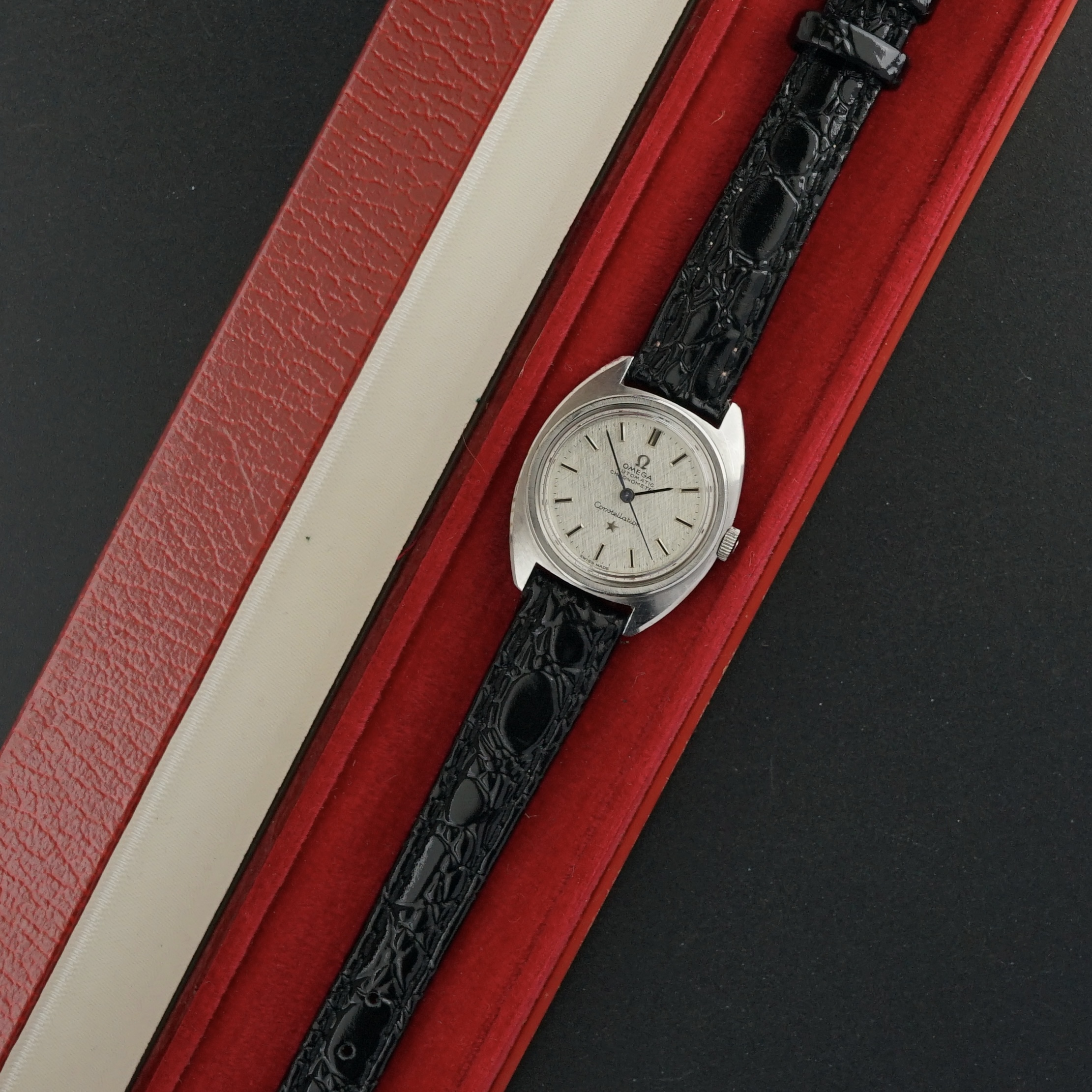 Vintage Omega Constellation Lady C-Shape Linen dial 567.001 - 25mm - 1968 + Box