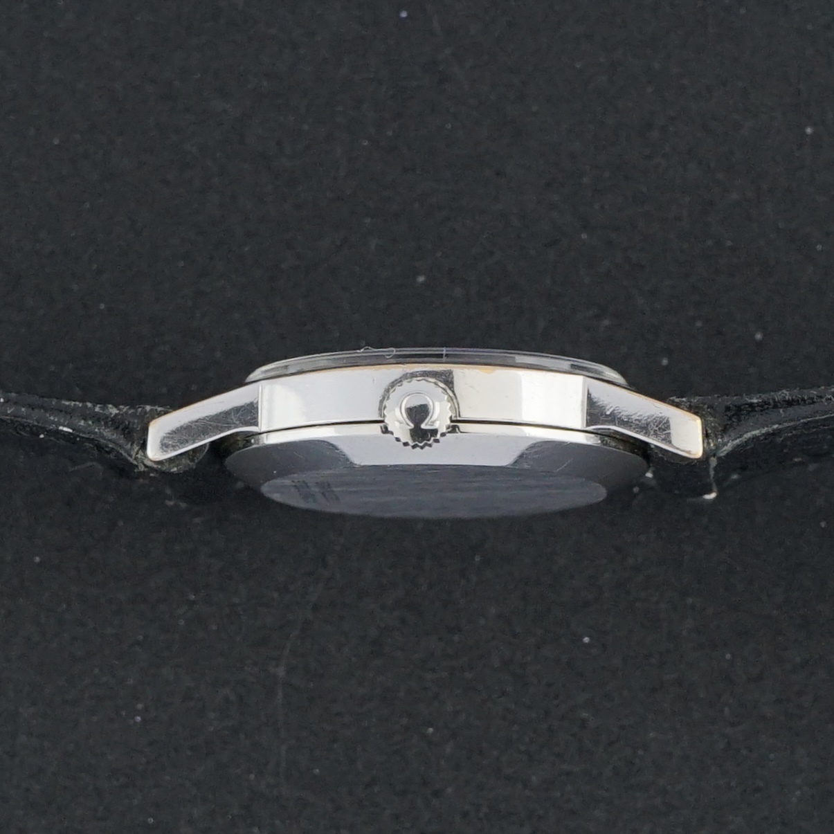 Vintage Omega Genève White Gold Plated Blue Ellipse Dial 511.0411 - 20,5mm - 1978