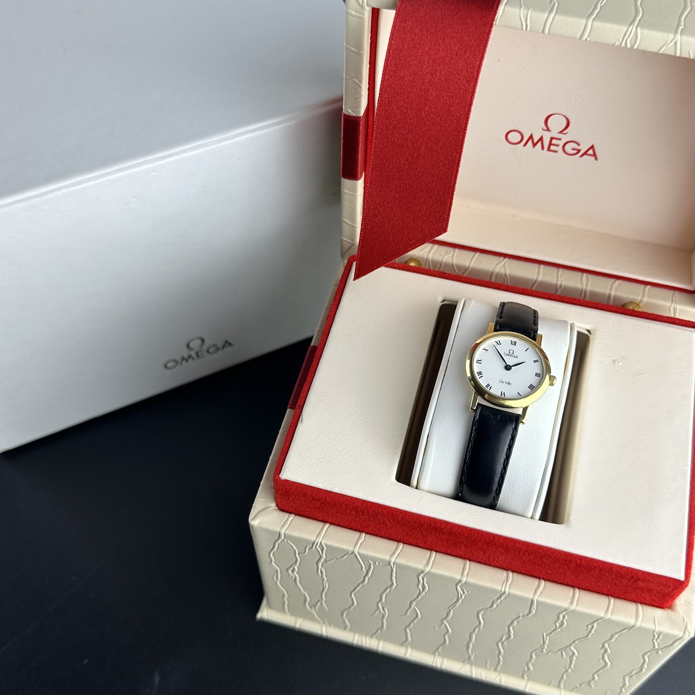 Vintage Omega De Ville 14k Solid Yellow Gold Lady Roman Numerals 595.1111 - 23,5mm - 1995 + Box