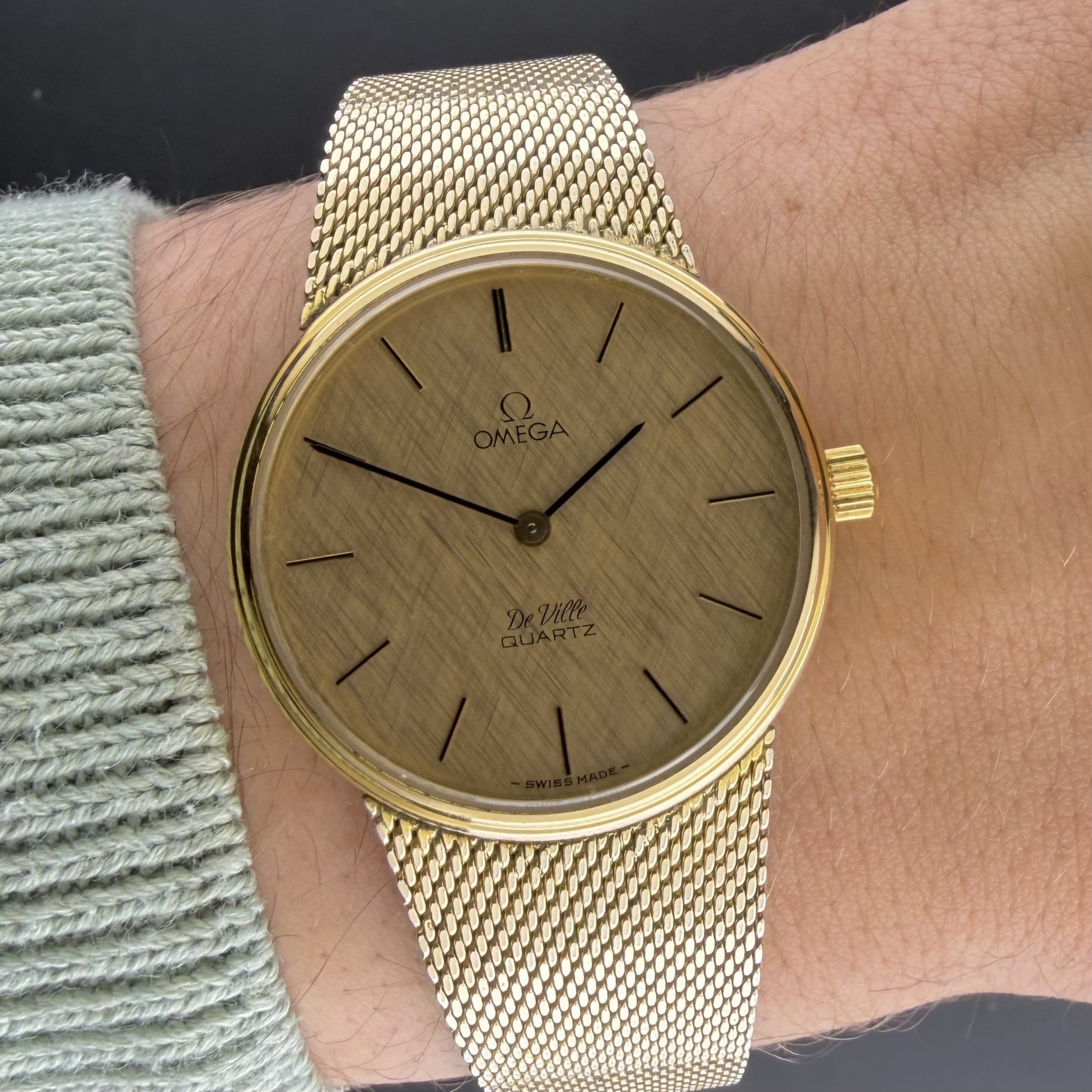 Vintage Omega De Ville Quartz Linen dial Milanese bracelet 191.0063 - 32,5mm - 1978