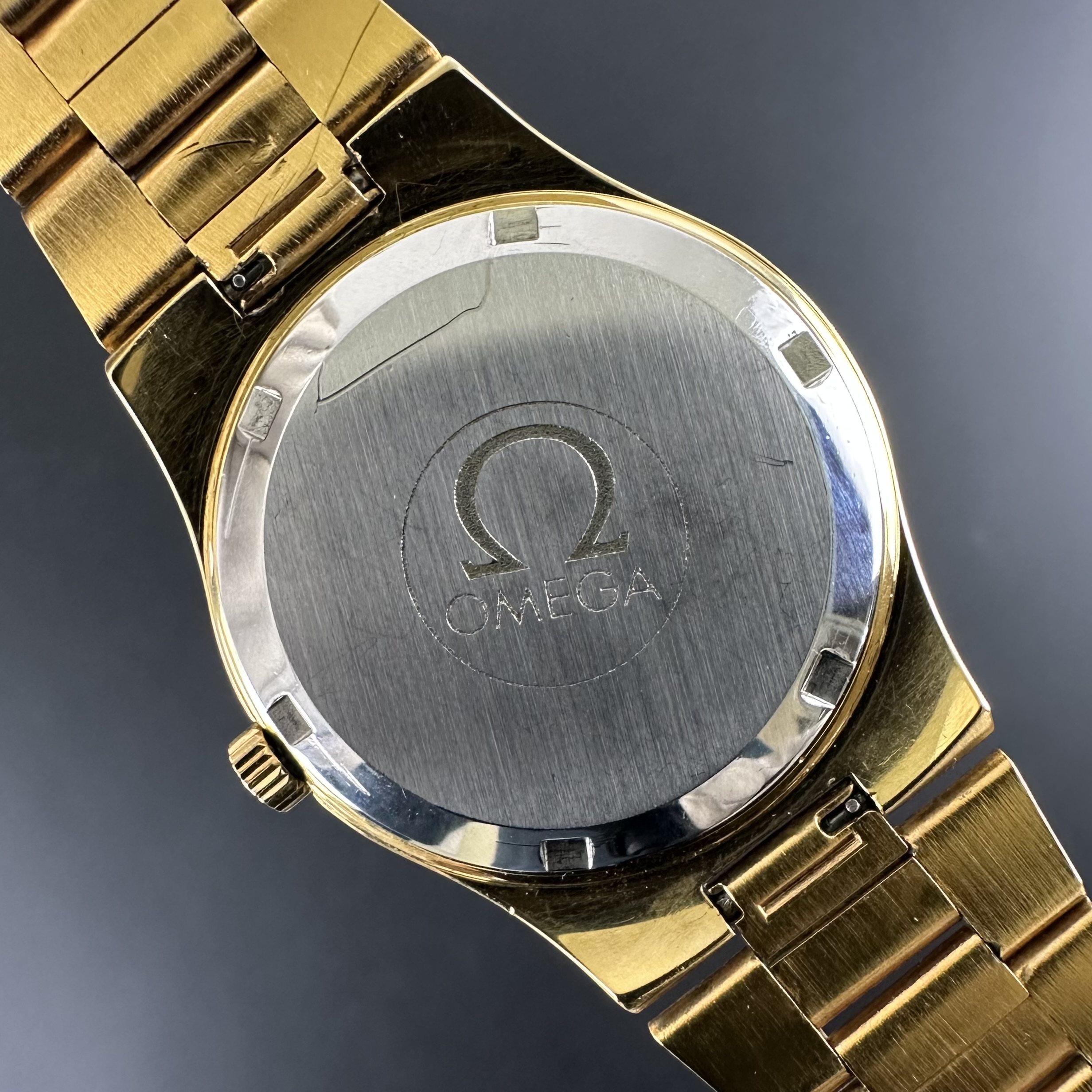 Vintage Omega Genève DayDate Gold Plated on Bracelet 166.0174 - 36,5mm - 1975