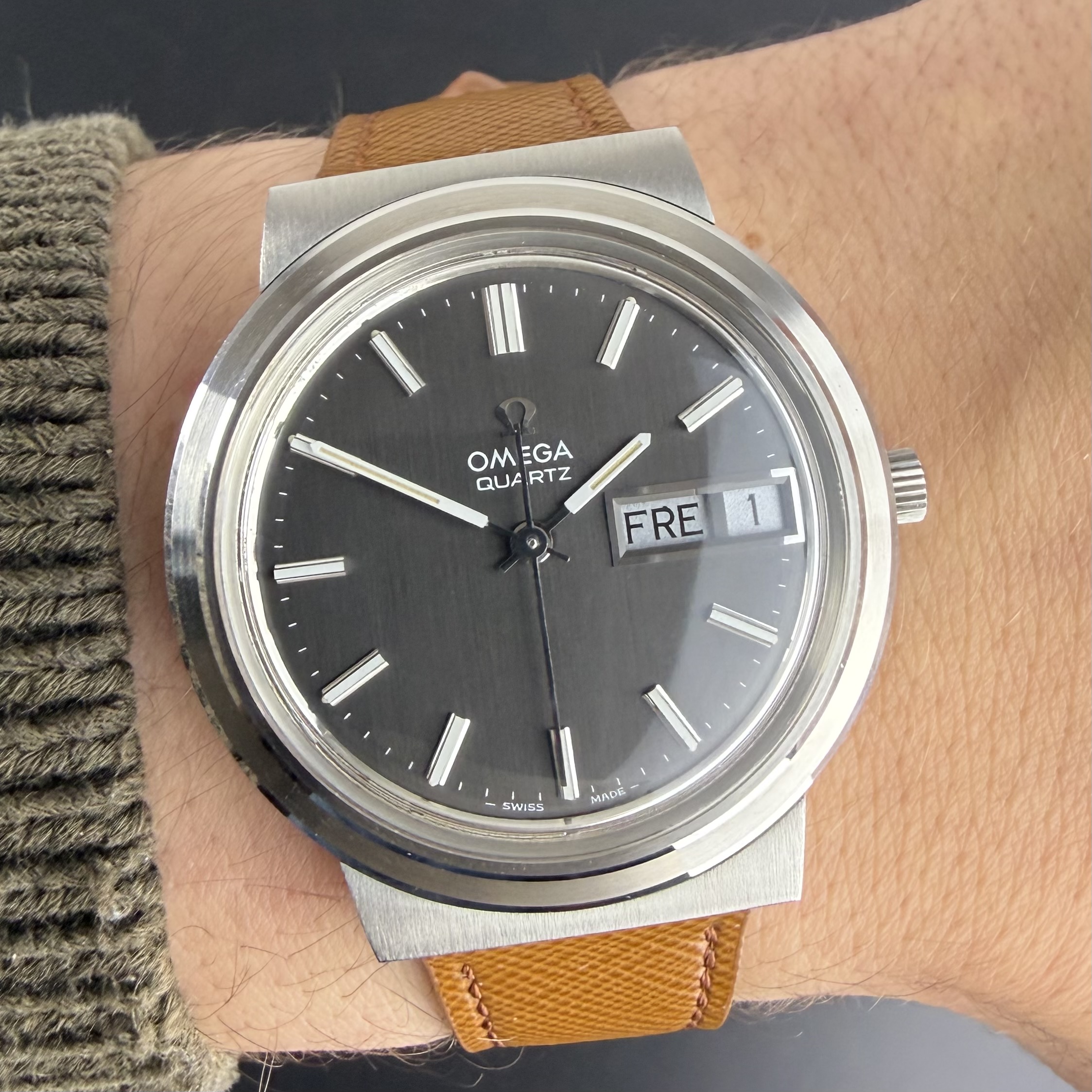 Vintage Omega DayDate Quartz Gray dial Megaquartz 196.0058 - 38mm - 1973