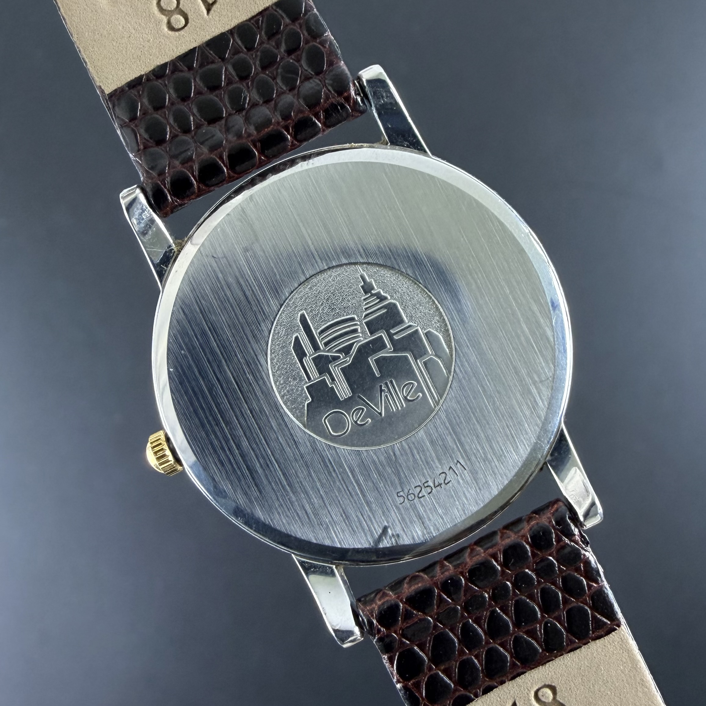 Vintage Omega De Ville Quartz 18k Solid Yellow Gold Bezel 196.2532 - 33mm - 1998 Box Papers