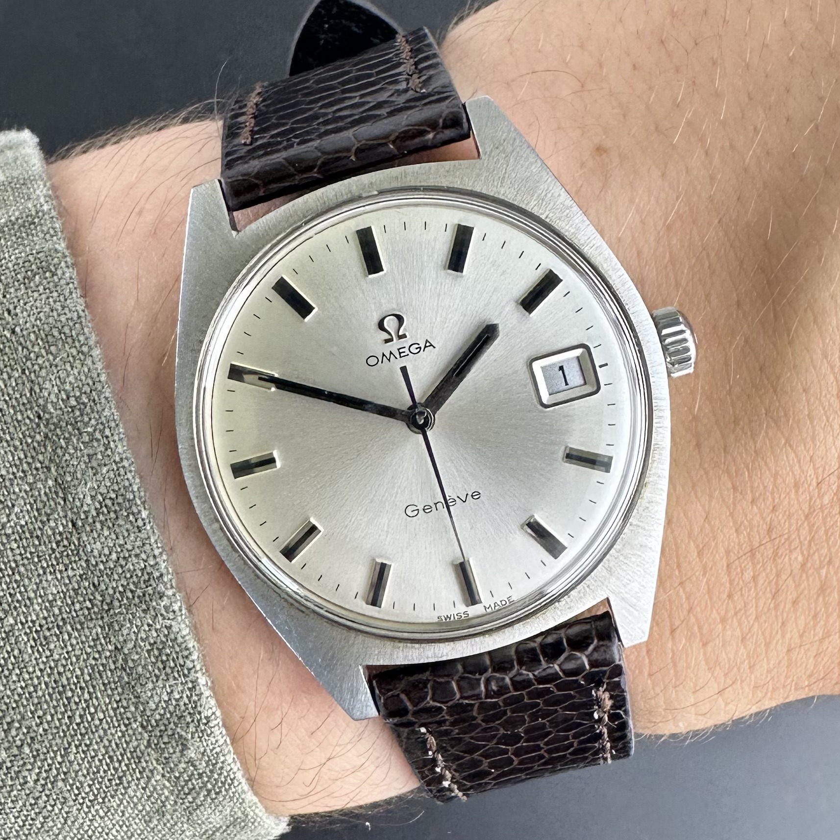 Vintage Omega Genève Manual Wind White Sunburst 136.041 - 35mm - 1969