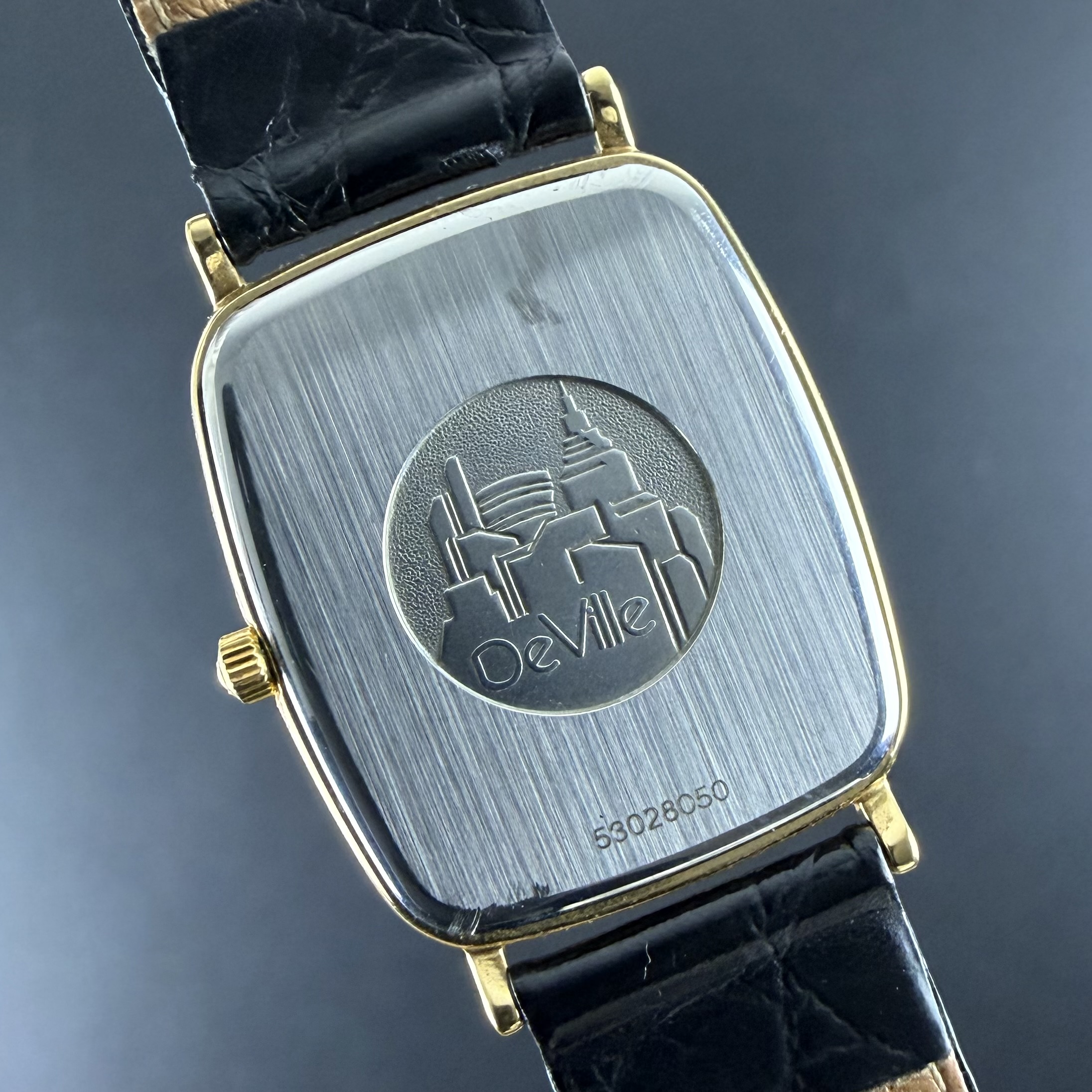 Vintage Omega De Ville Black Tonneau dial Full Set 195.0076.2 - 26mm - 1991 Box Papers