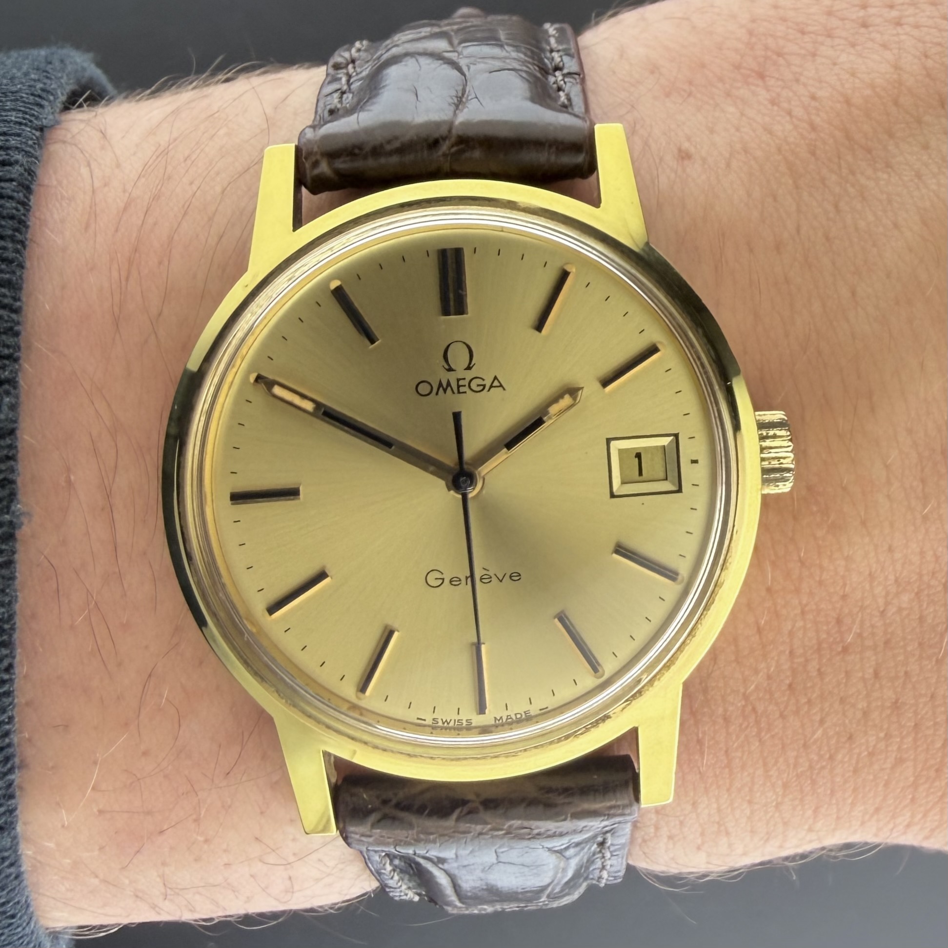 Vintage Omega Genève Manual Wind Golden Sunburst 136.0098 - 35mm - 1972