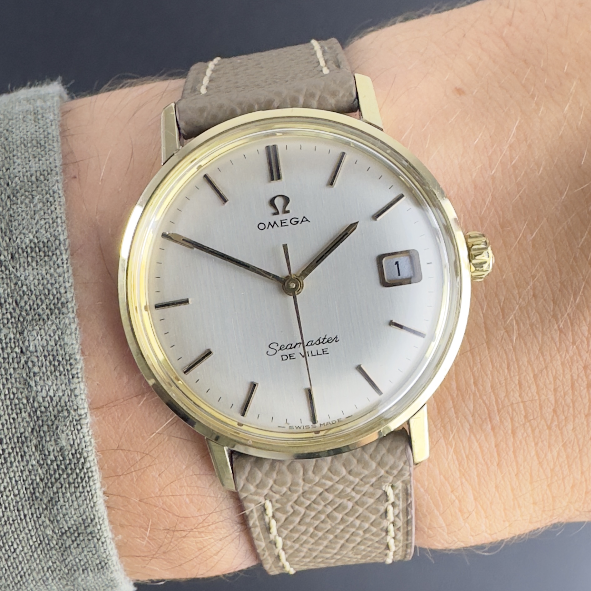 Vintage Omega Seamaster De Ville Linen dial 14k Gold Bezel 136.020 - 34,5mm - 1968 