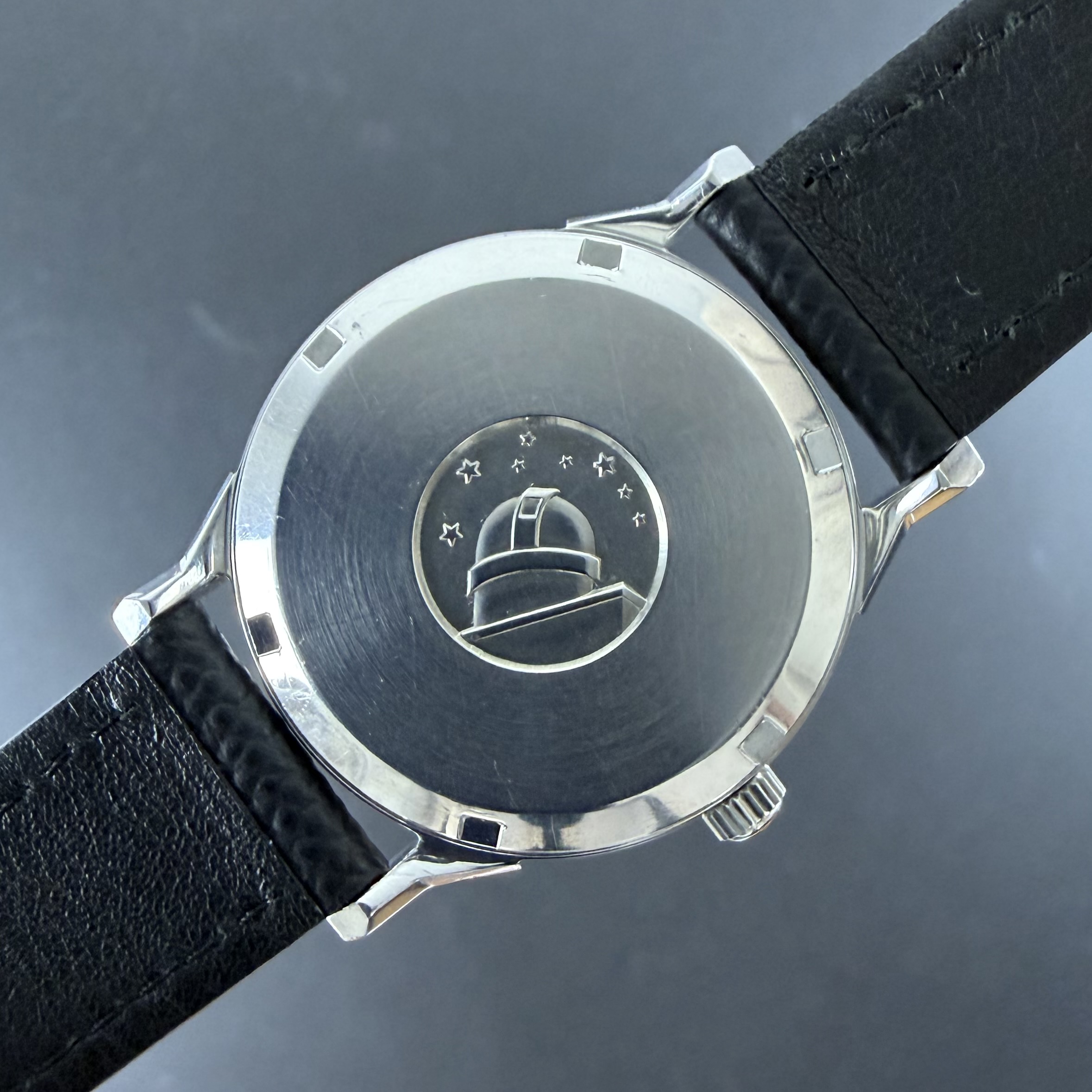 Vintage Omega Constellation “Pie Pan “Dog Leg” Japan Edition 168.0065 - 34mm - 1973