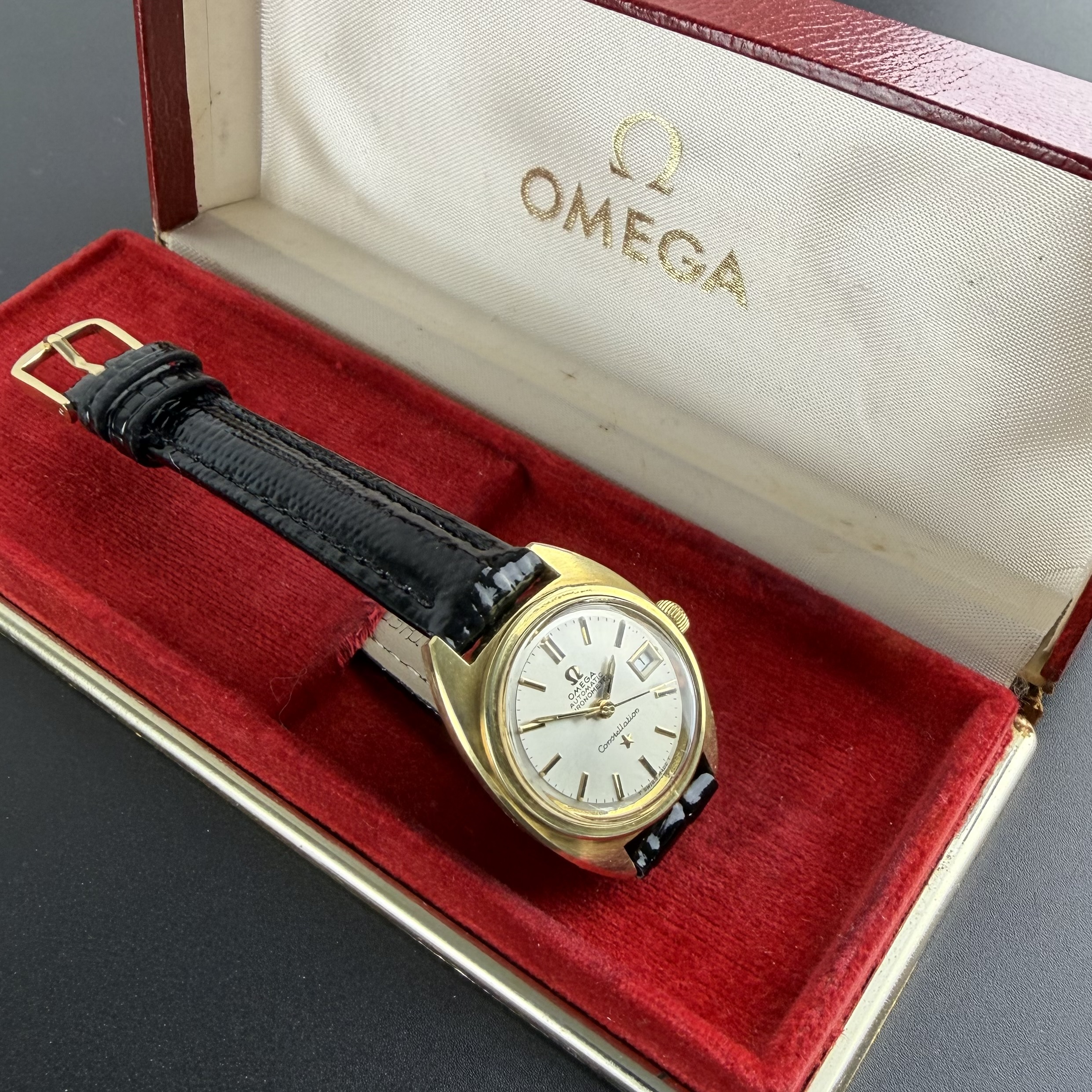 Vintage Omega Constellation Chronometer C-Shape Lady 568.001 - 25mm - 1968