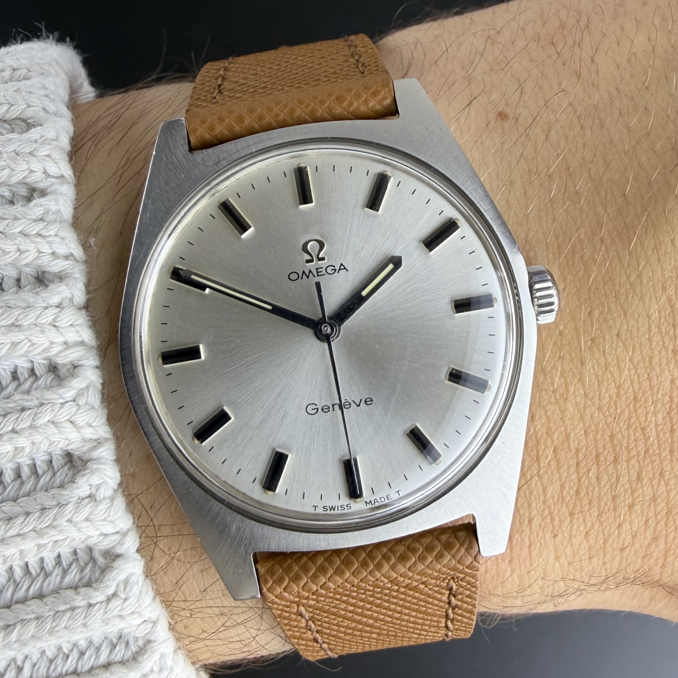 Vintage Omega Genève White Sunburst Manual Wind 135.041 - 34,5mm - 1970