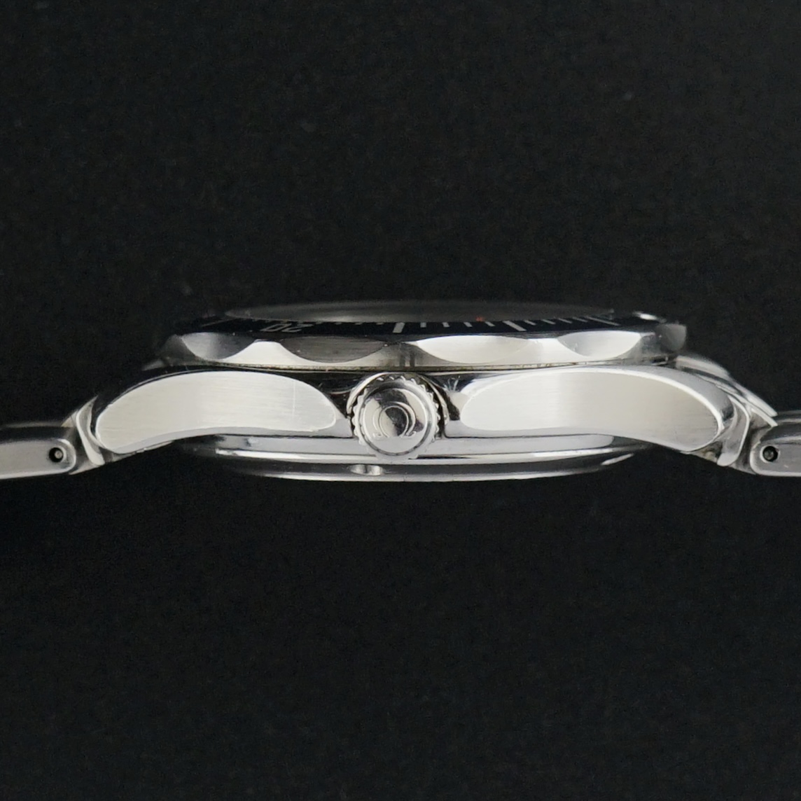 Vintage Omega Seamaster Professional 300m Diver Midsize 2561.80 - 36mm - 1993