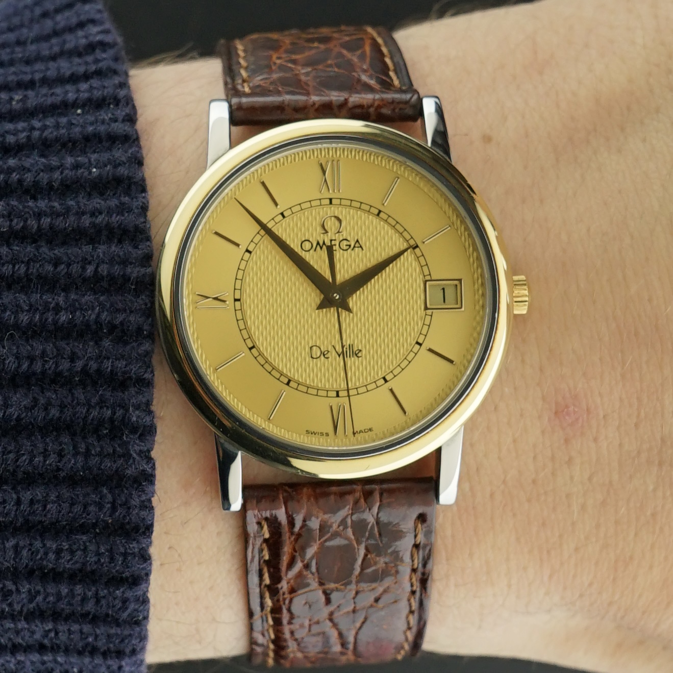 Vintage Omega De Ville Quartz 18k Solid Yellow Gold Bezel 196.2532 - 33mm - 1998