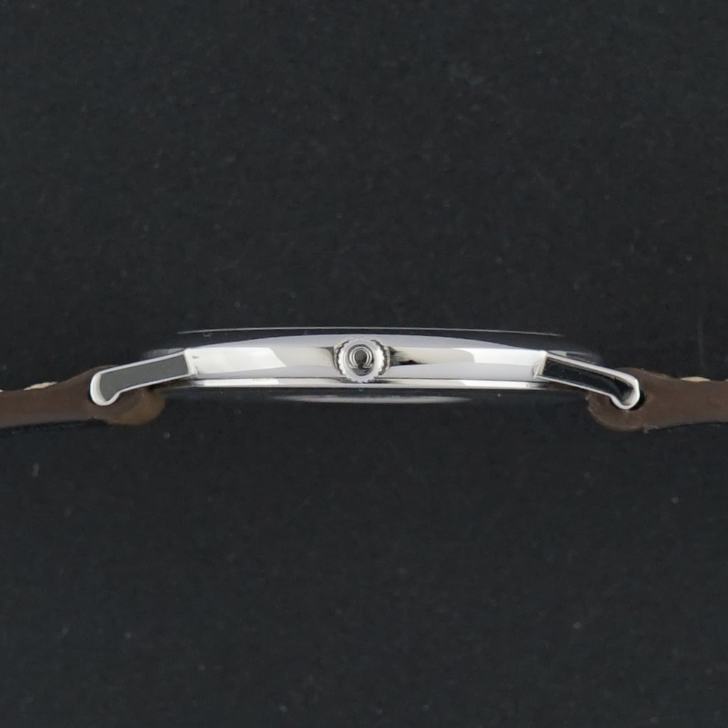 Vintage Omega De Ville Quartz Roman Numerals Ultra Thin 195.2378 - 32,5mm - 1998