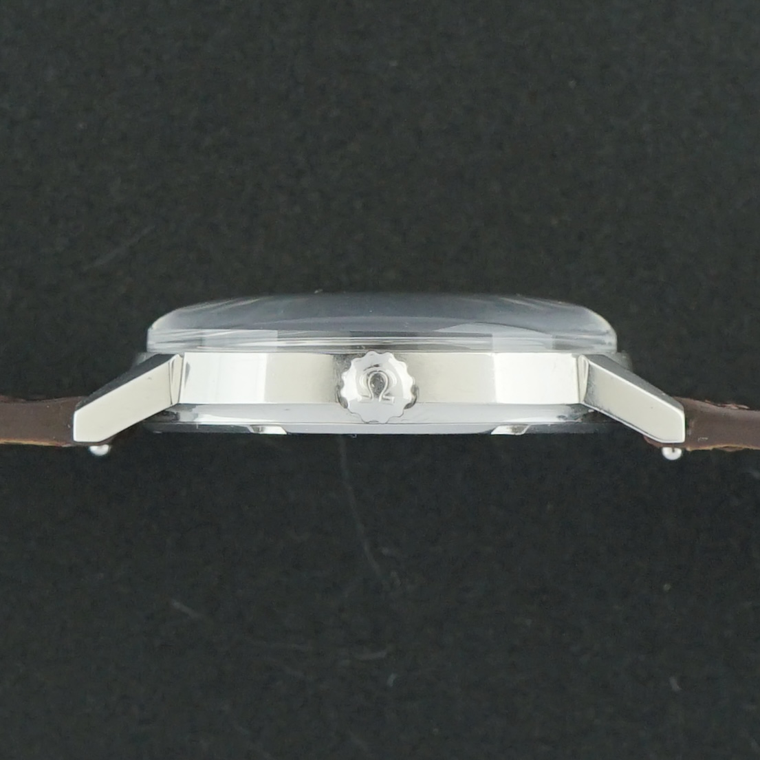 Vintage Omega Genève Manual Wind 135.011 SP - 34,5mm - 1970