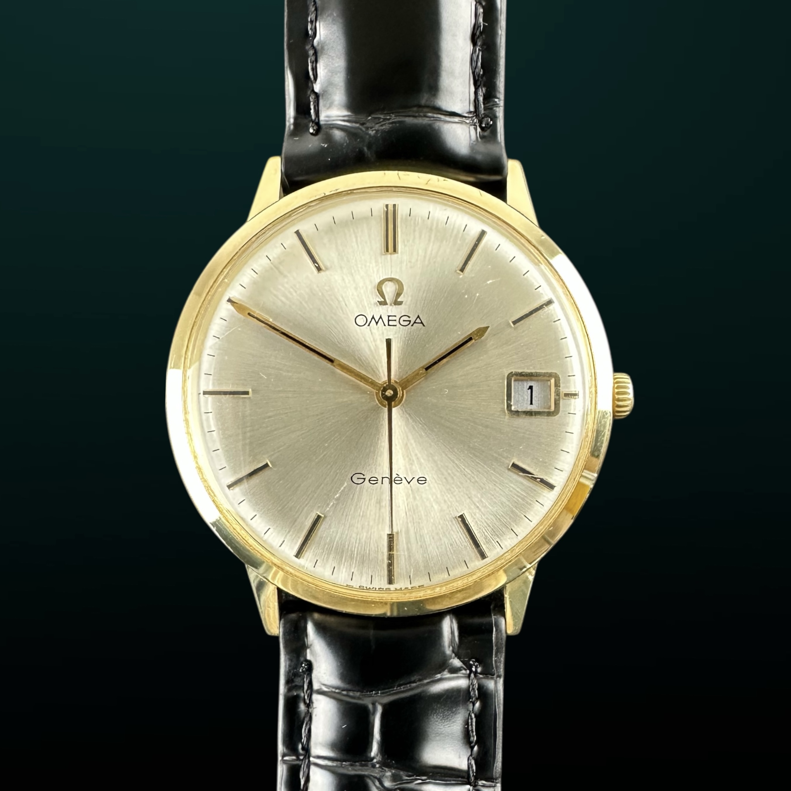 Vintage Omega Genève 14k Solid Yellow Gold Manual Wind 132.041 - 33mm - 1970 + Box