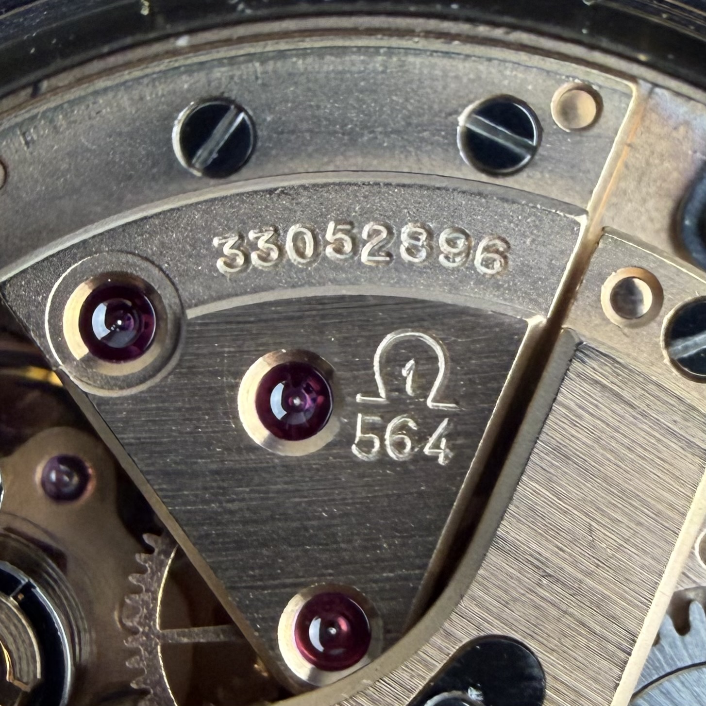 Vintage Omega Constellation Chronometer C-Shape Linen dial 168.017 - 35mm - 1971