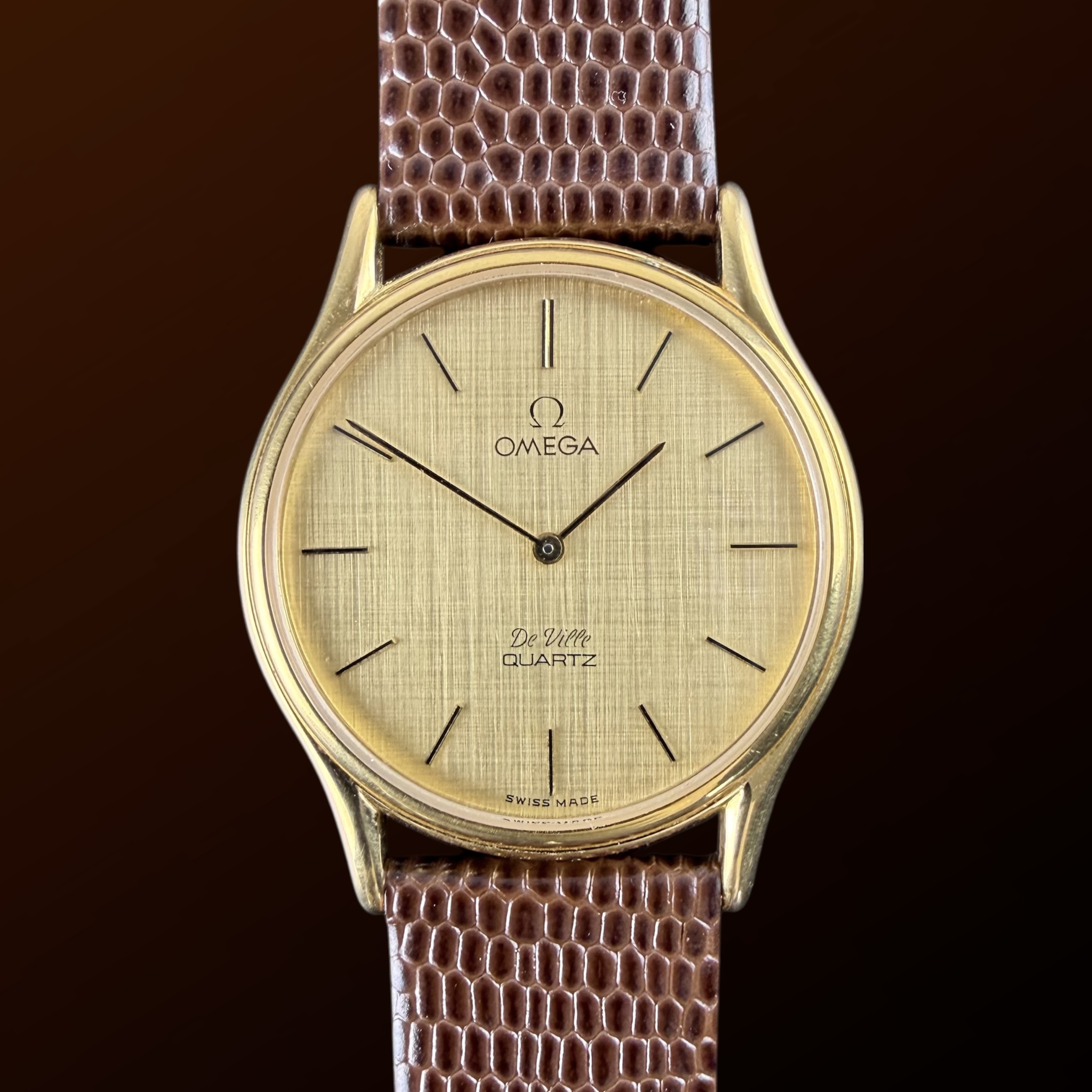 Vintage Omega De Ville Quartz Linen dial Ultra Thin 191.0077 - 33,5mm - 1979