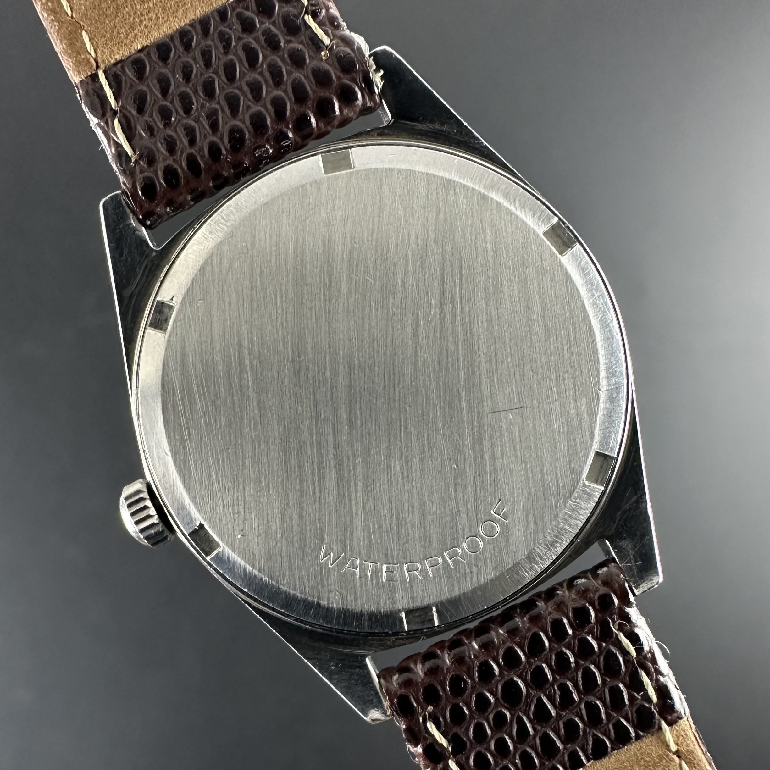 Vintage Omega Genève Manual Wind Silver Sunburst dial 135.041 - 34,5mm - 1968