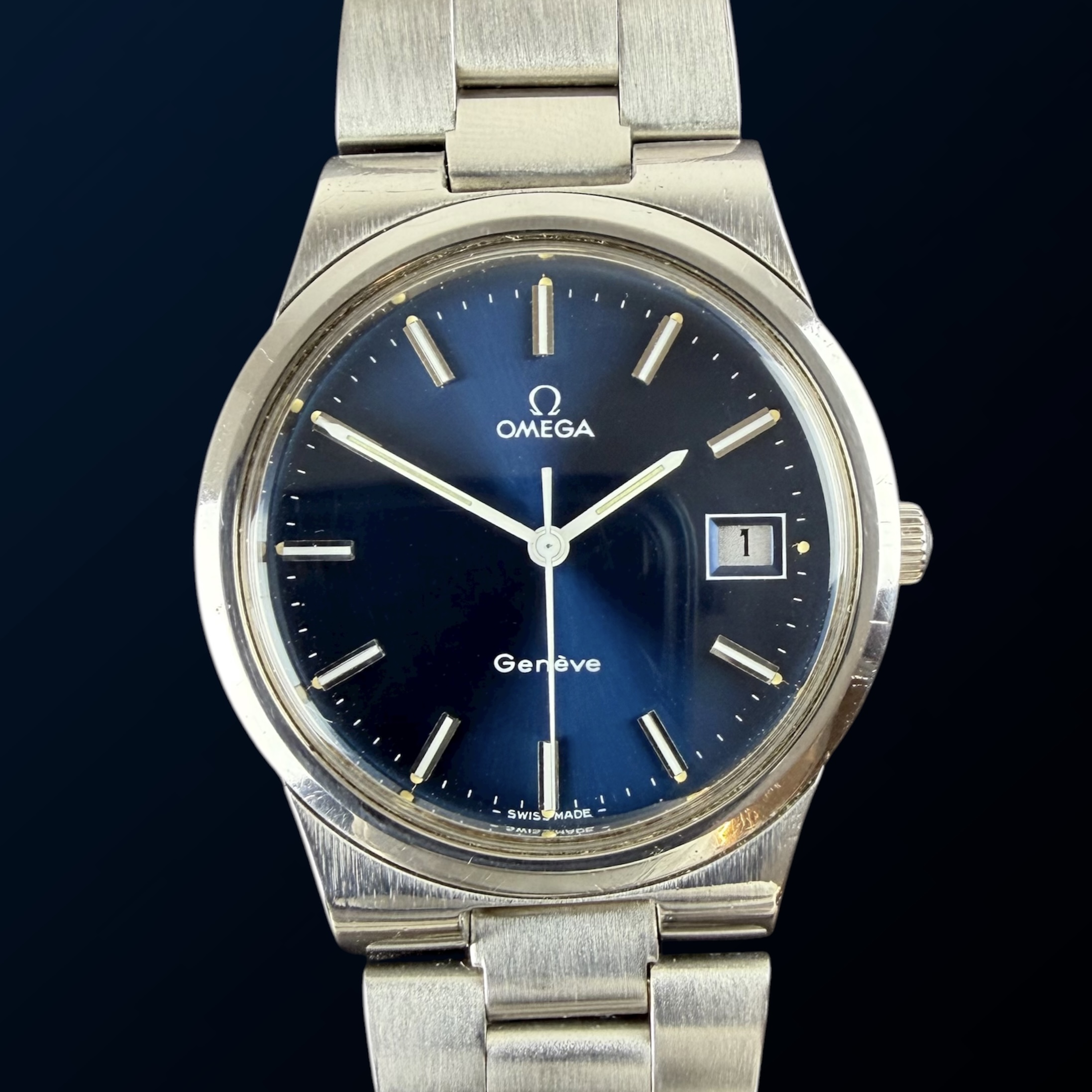Vintage Omega Genève Blue Sunburst Dial Manual Wind 136.0103 - 36mm - 1974