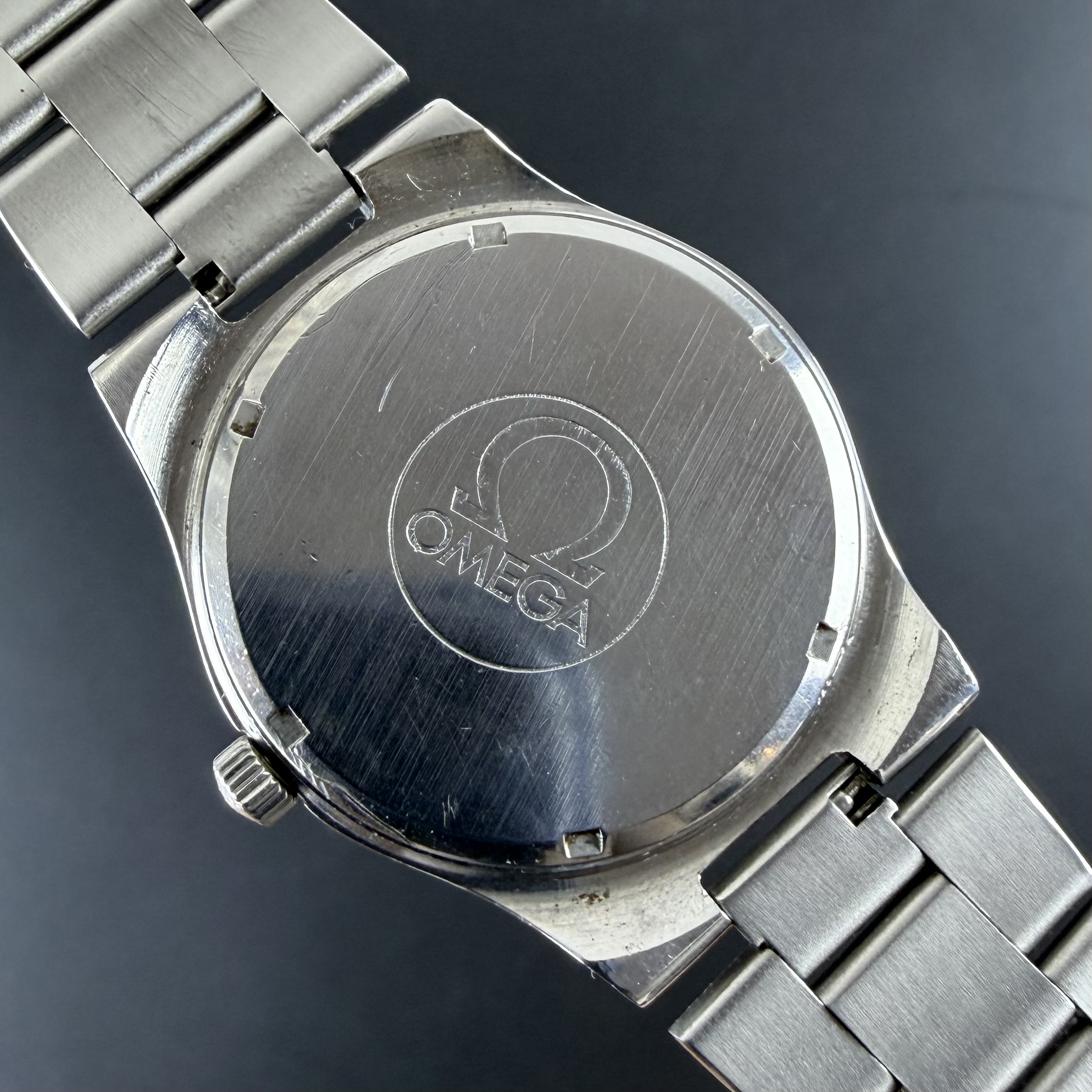 Vintage Omega Genève Blue Sunburst Dial Manual Wind 136.0103 - 36mm - 1974