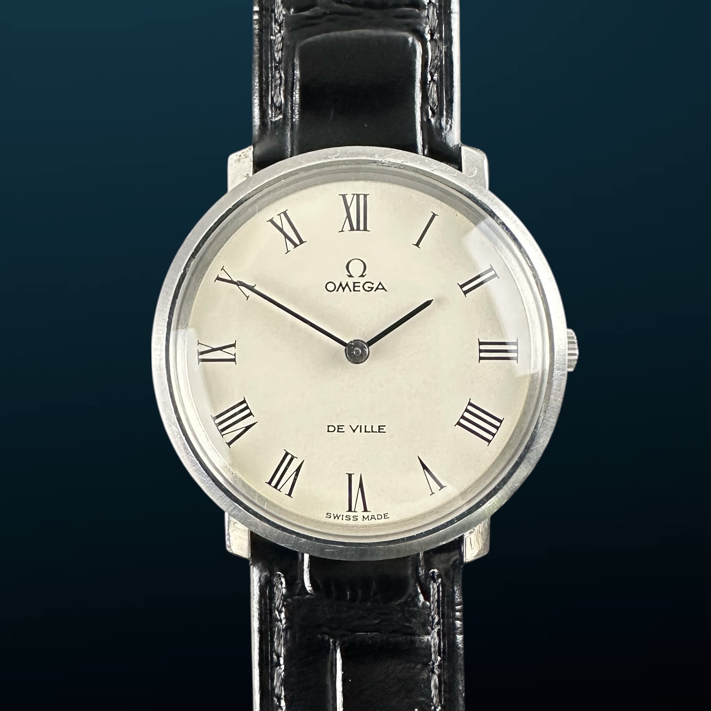 Vintage Omega De Ville Roman Numerals Manual Wind 111.077 - 33mm - 1970