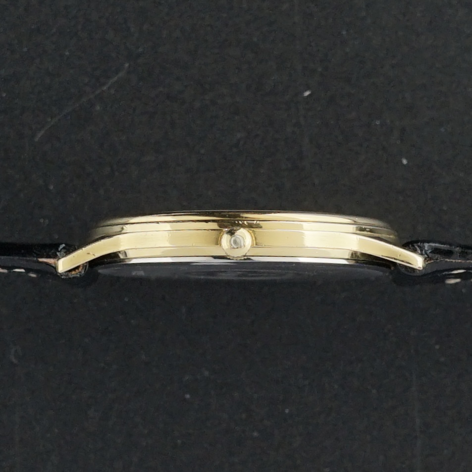 Vintage Omega Seamaster Quartz Roman Numerals 196.0263 - 32mm - 1982