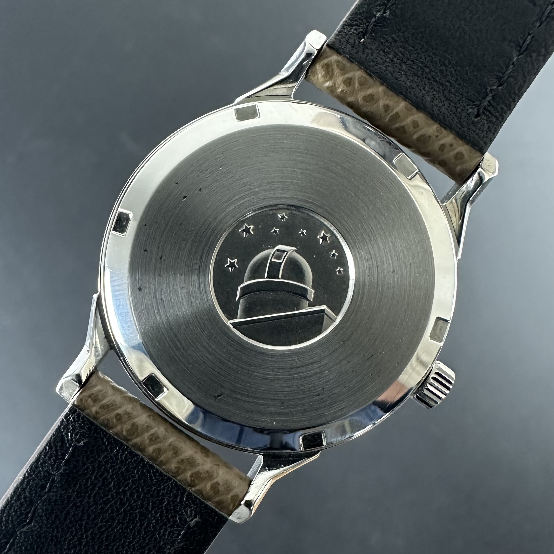 Vintage Omega Constellation “Pie Pan” “Dog Leg” Japan Edition 168.0065 - 34mm - 1973
