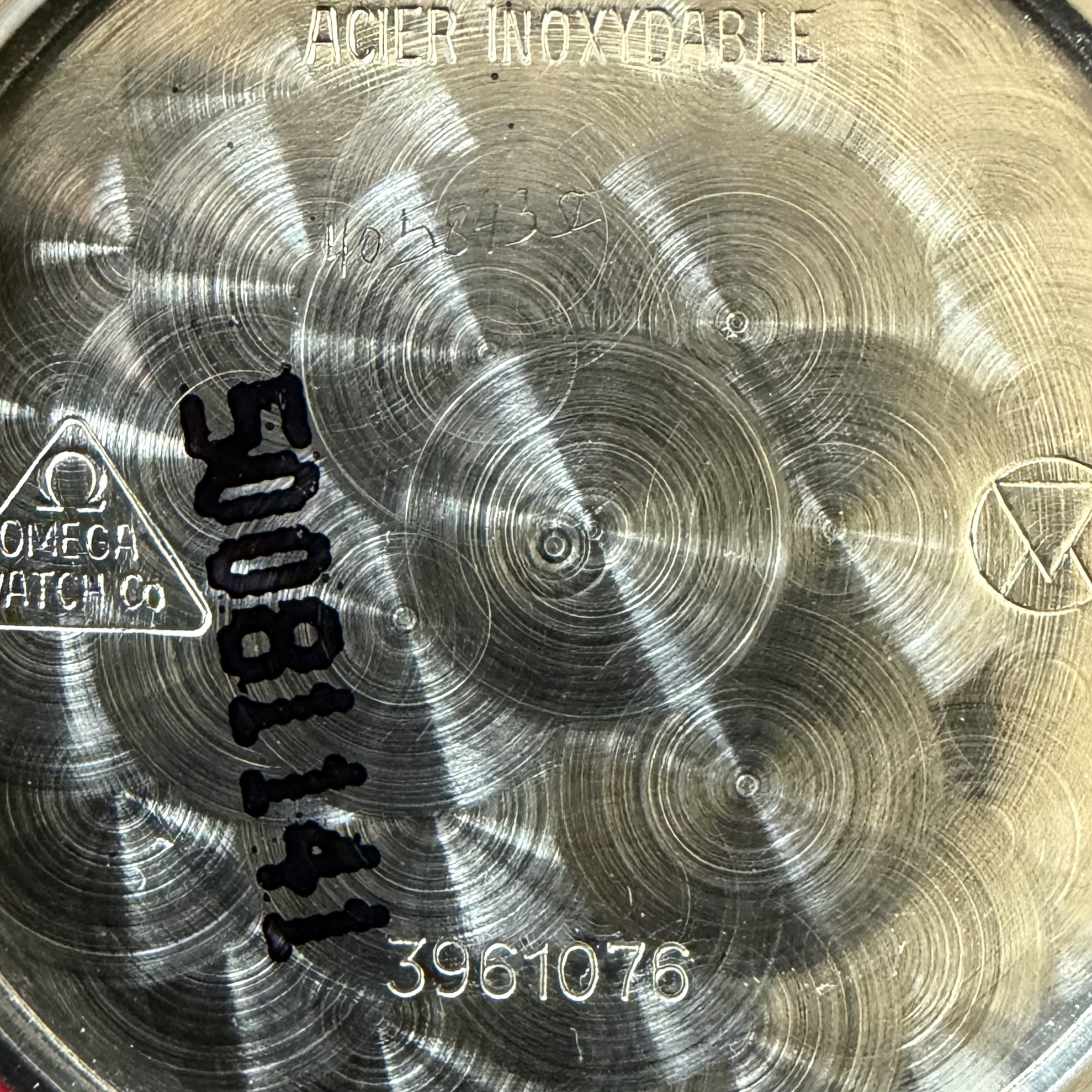 Vintage Omega Contellation Manhattan Quartz 1510.30 - 33mm - 1986