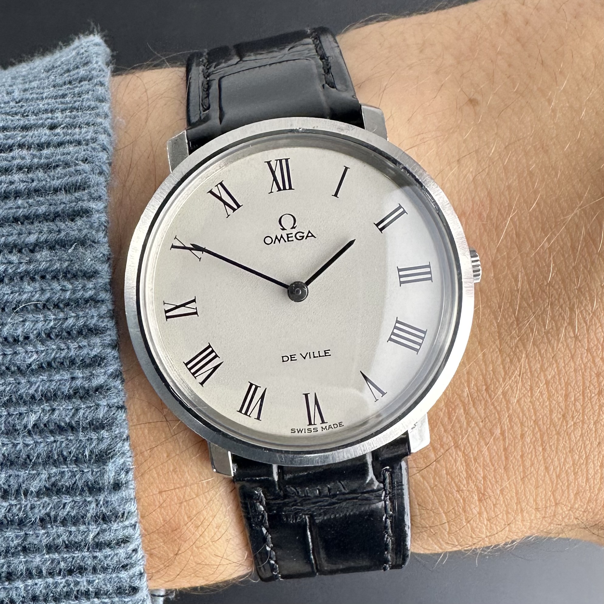 Vintage Omega De Ville Roman Numerals Manual Wind 111.077 - 33mm - 1970