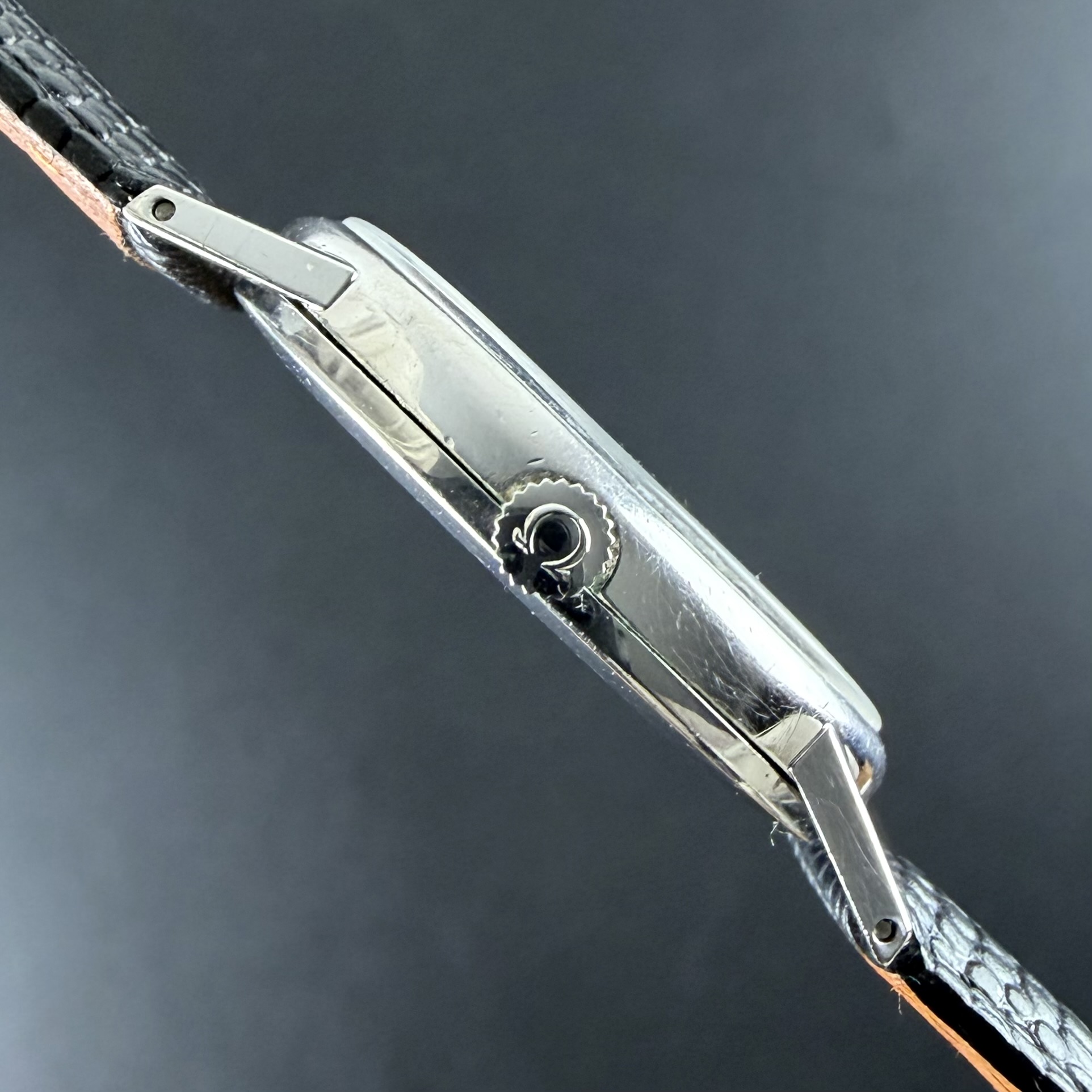 Vintage Omega Genève Ellipse White Gold Plated Blue dial 511.416 - 27mm - 1972