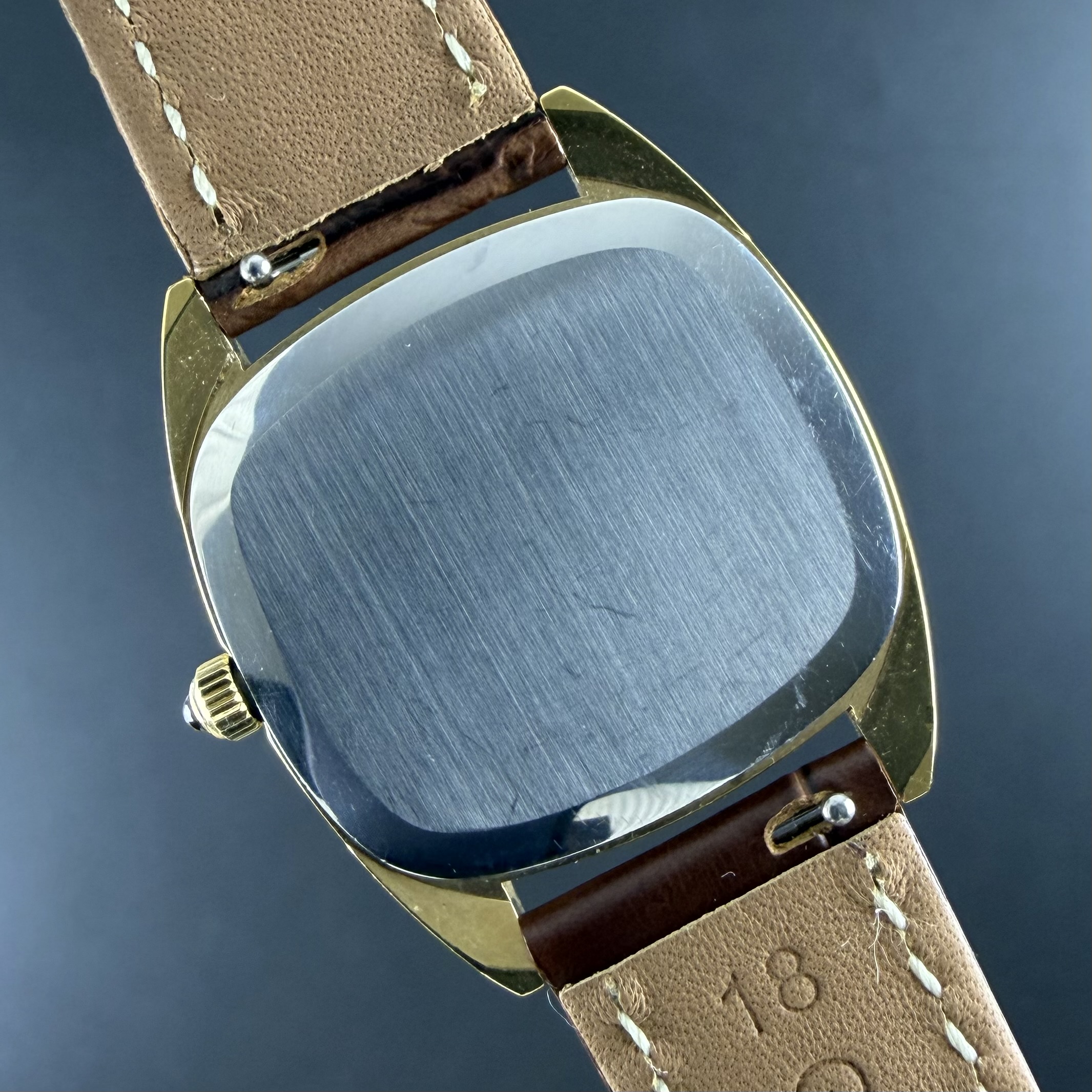 Vintage Omega De Ville Manual Wind Gold Plated 111.032 - 33mm - 1977