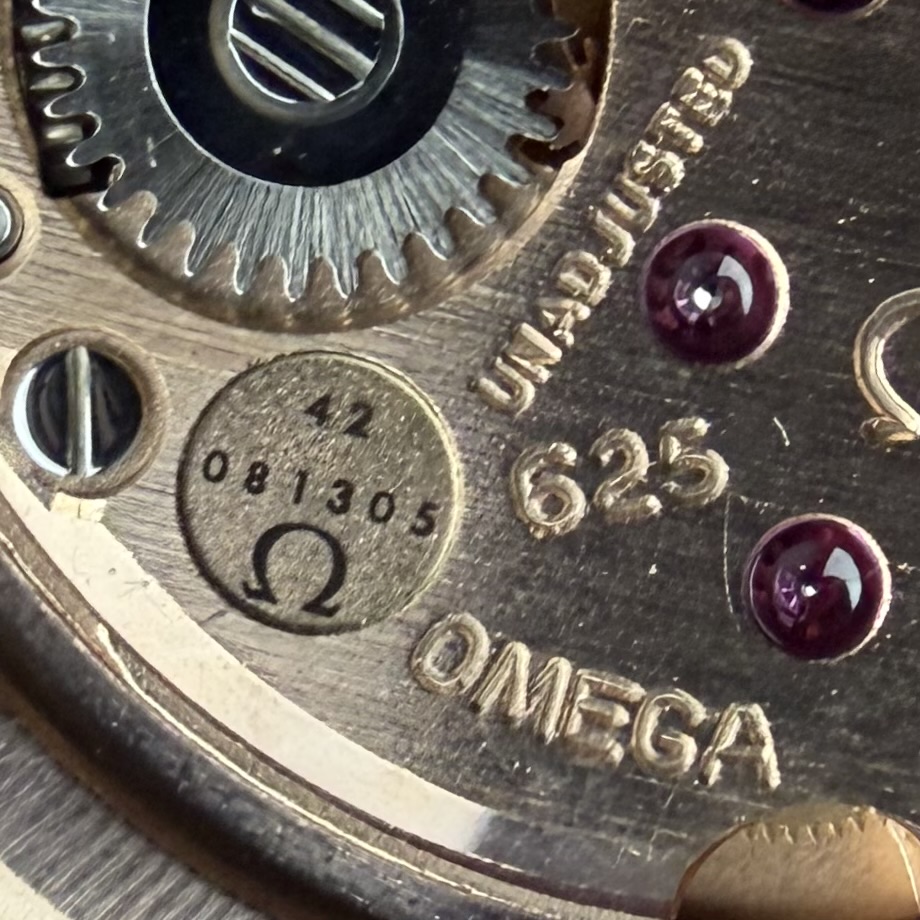 Vintage Omega De Ville 18k Solid Yellow Gold Manual Wind 111.0144 - 32,5mm - 1978