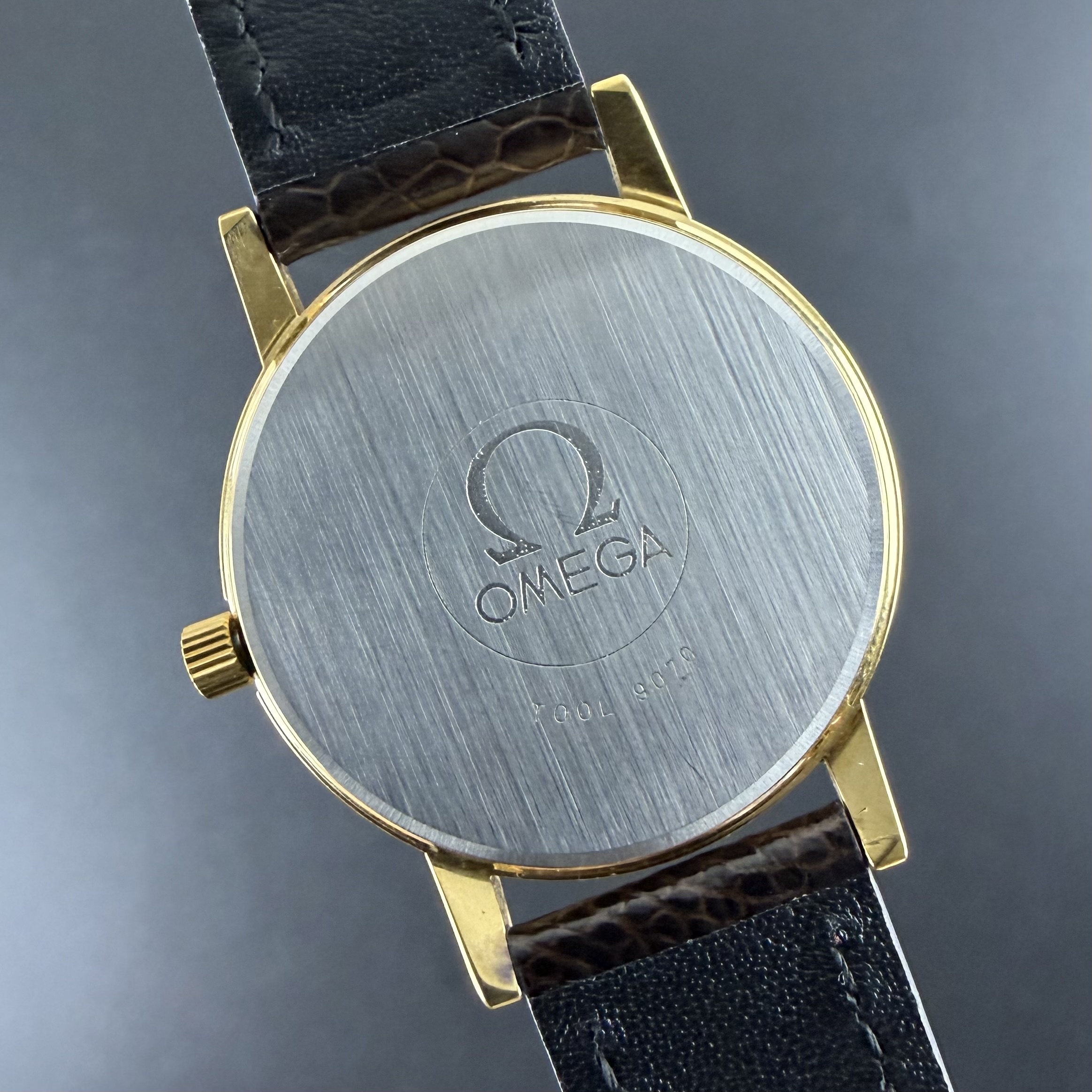 Vintage Omega Genève Manual Wind Gold Plated 136.0104 - 35mm - 1977