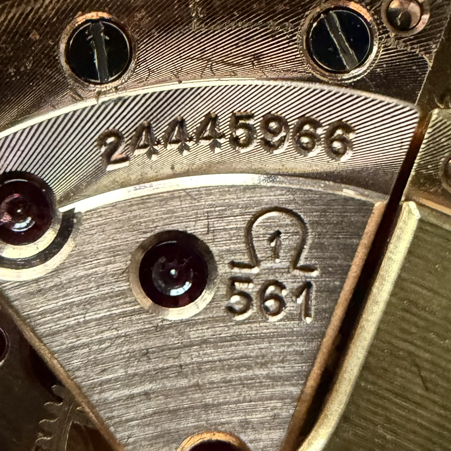 Vintage Omega Constellation Chronometer “Pie Pan” “Dog Leg” Patina dial 168.005 - 34mm - 1966