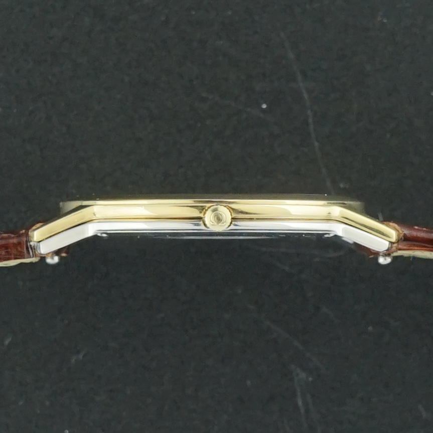 Vintage Omega De Ville Quartz Two-Tone Ultra Thin - 195.0048 - 33mm - 1986