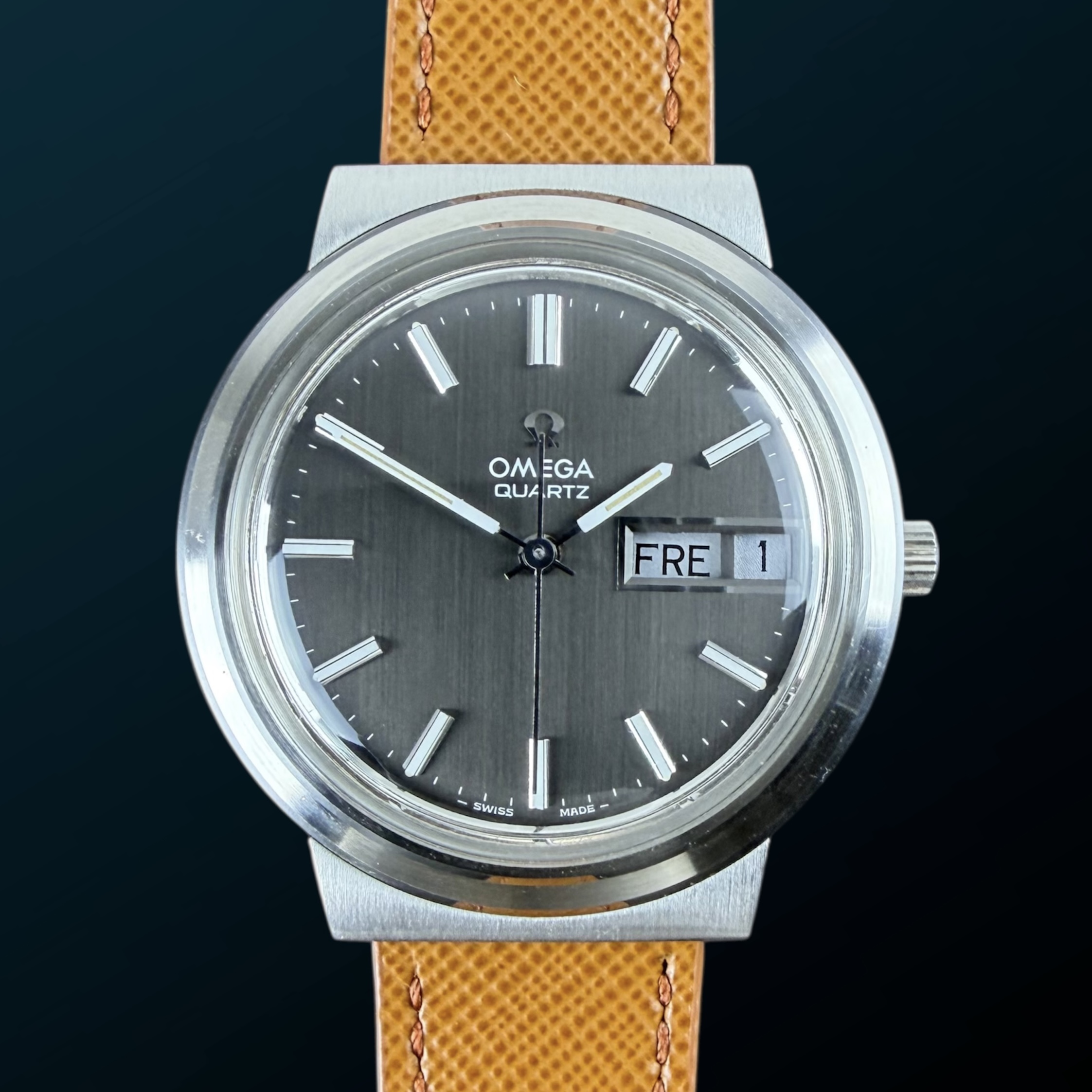 Vintage Omega DayDate Quartz Gray dial Megaquartz 196.0058 - 38mm - 1973